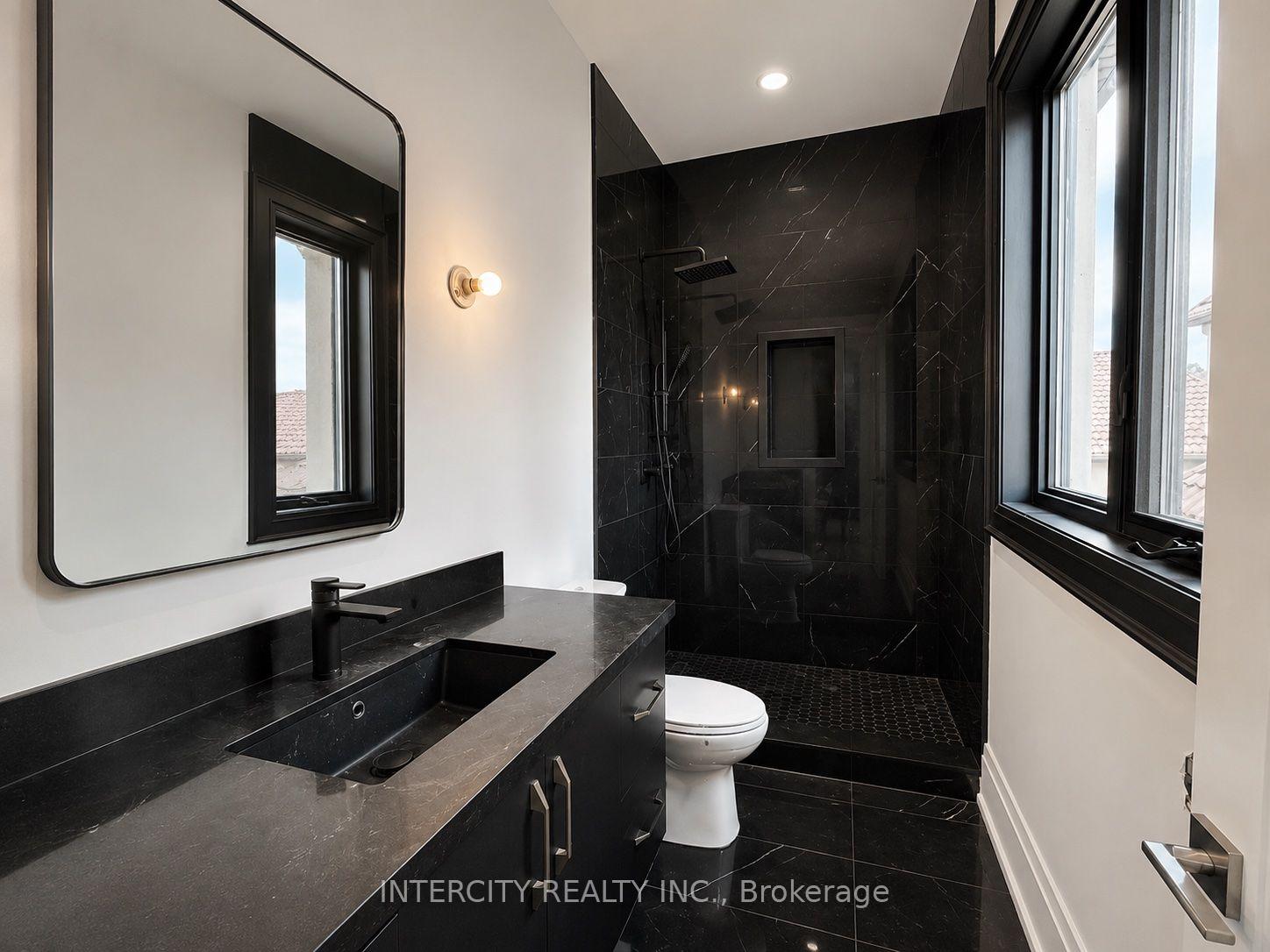 Photo 42 of 16 Creedmore Court, Vaughan, Kleinburg — HOMEH