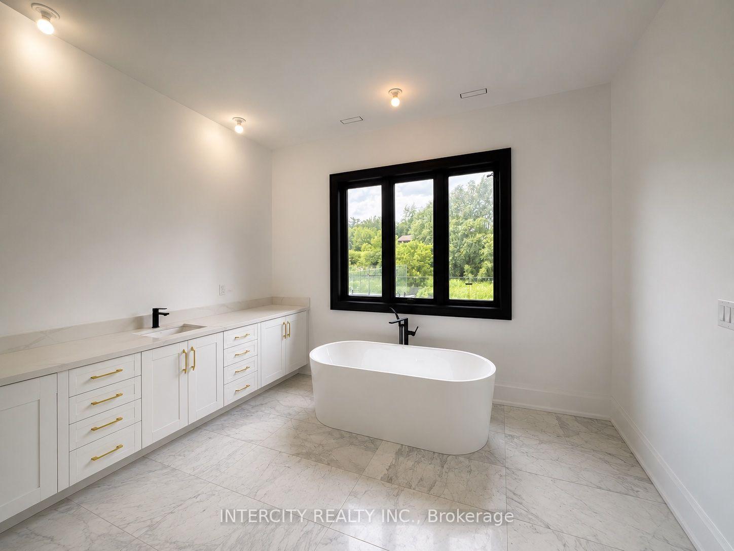 Photo 45 of 16 Creedmore Court, Vaughan, Kleinburg — HOMEH