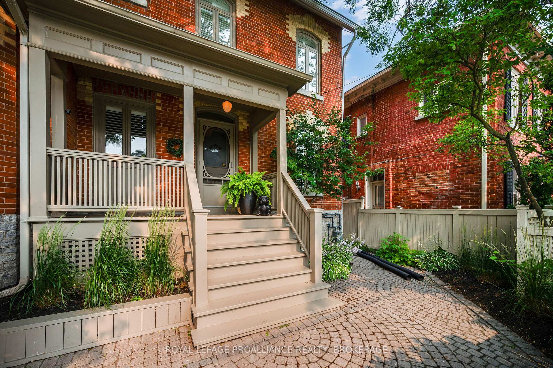 Photo 47 of 115 Bridge Street E, Belleville, Belleville Ward — HOMEH