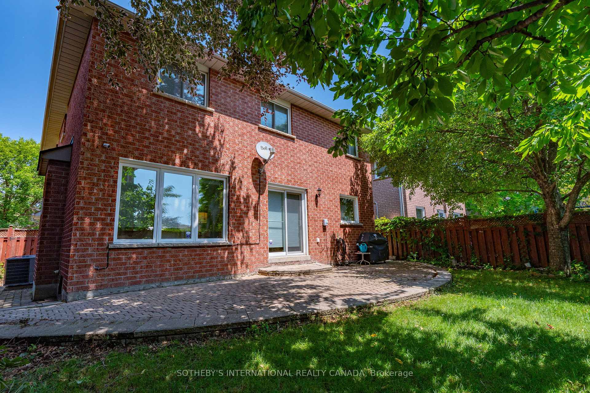 Photo 7 of 5550 Middleport Crescent N, Mississauga, Hurontario — HOMEH