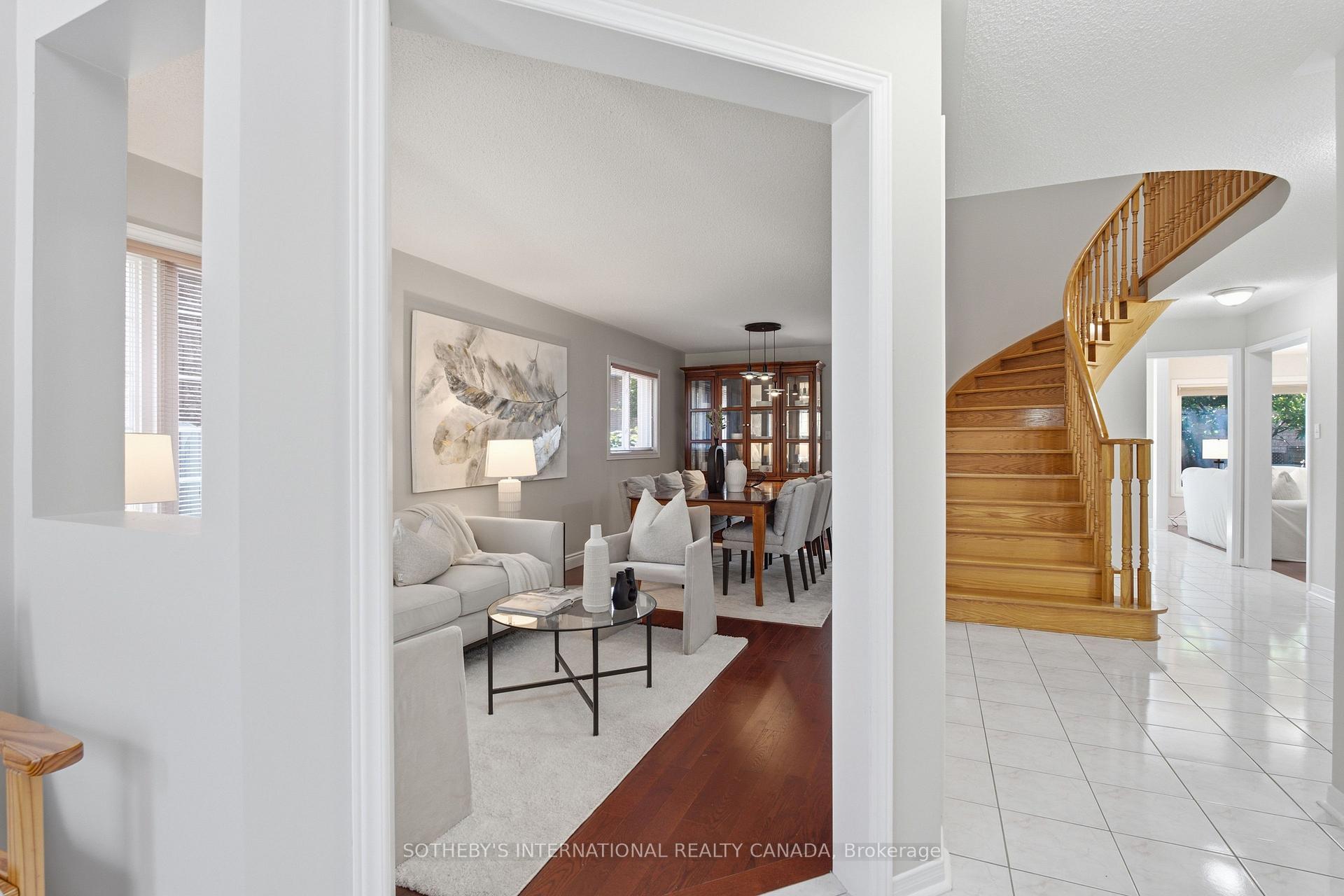 Photo 8 of 5550 Middleport Crescent N, Mississauga, Hurontario — HOMEH