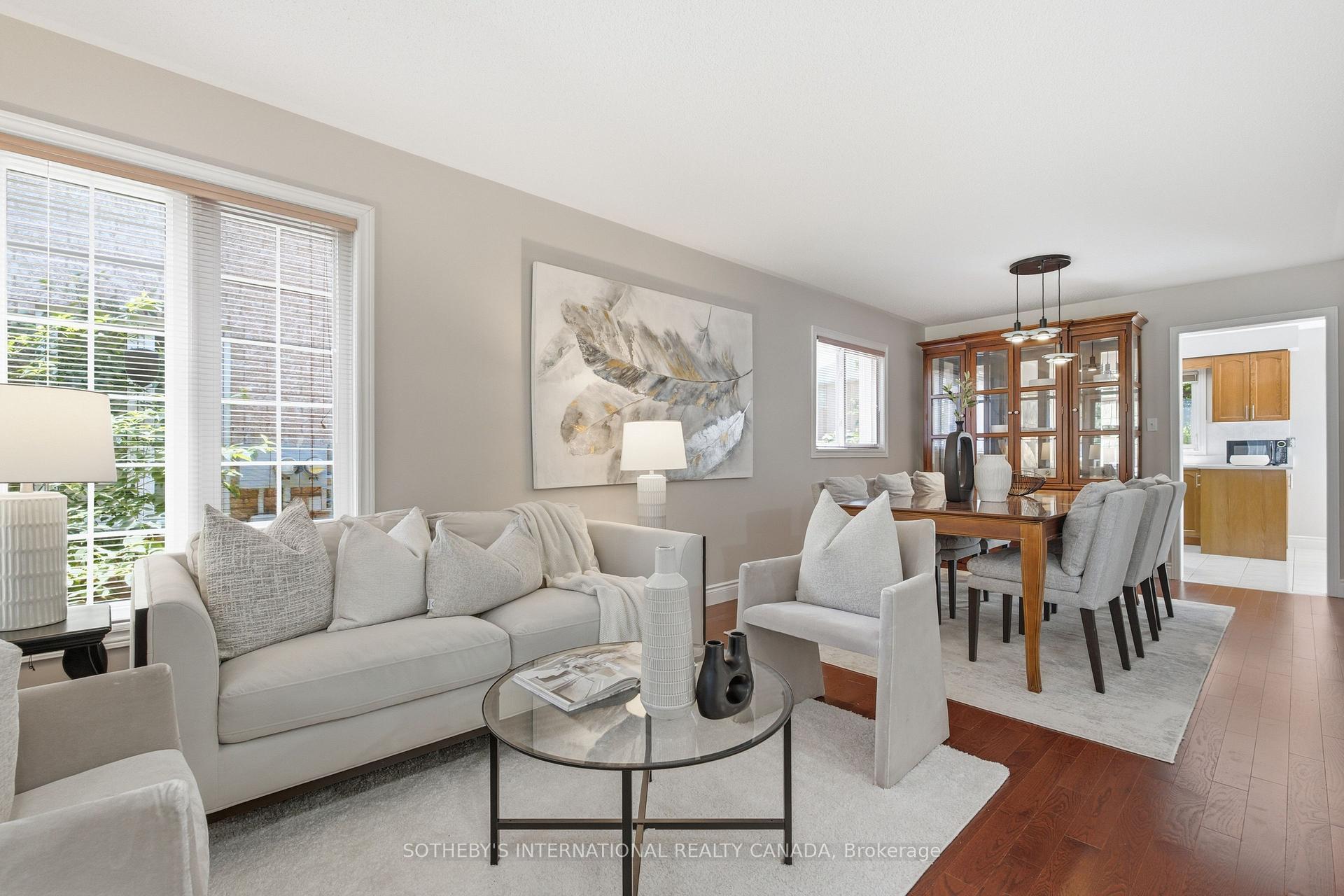 Photo 10 of 5550 Middleport Crescent N, Mississauga, Hurontario — HOMEH