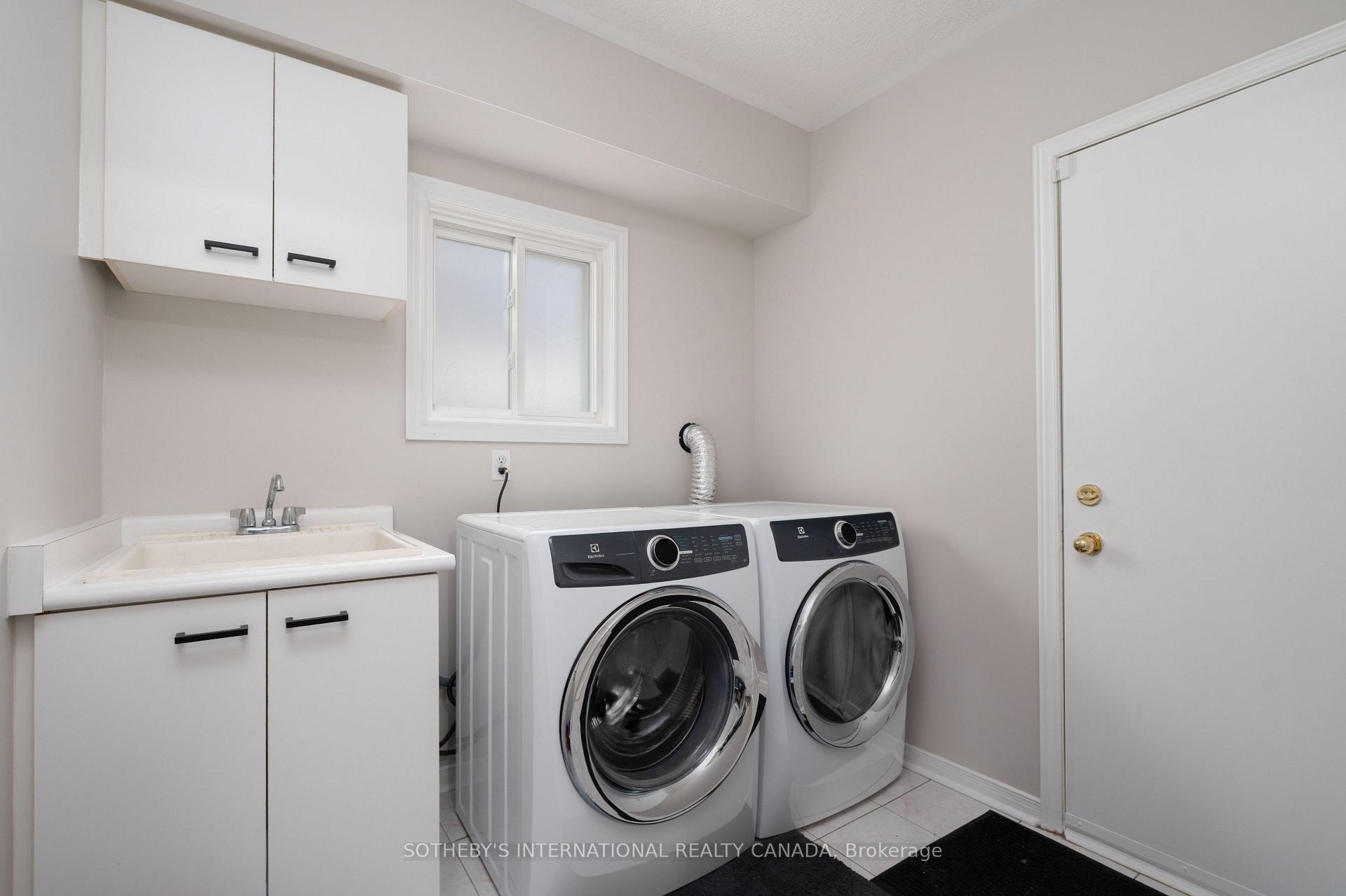 Photo 17 of 5550 Middleport Crescent N, Mississauga, Hurontario — HOMEH