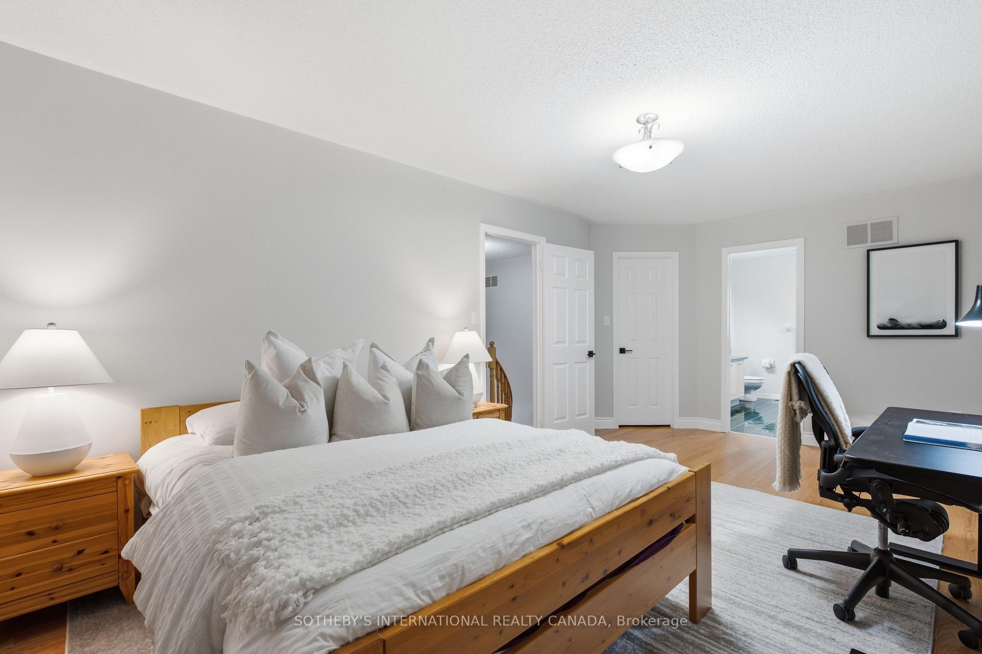 Photo 32 of 5550 Middleport Crescent N, Mississauga, Hurontario — HOMEH