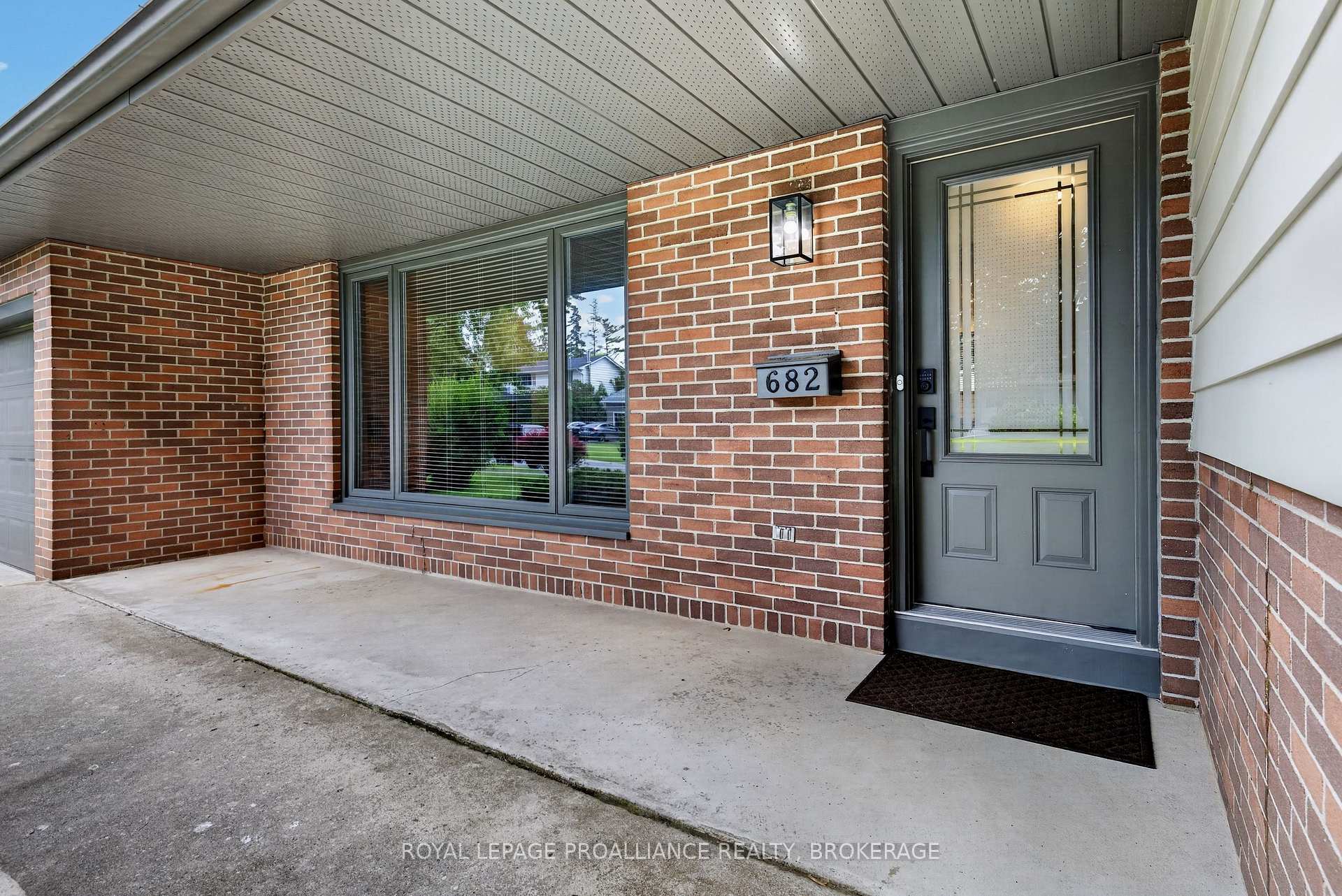 Photo 5 of 682 Carnaby Street, Kingston, South of Taylor-Kidd Blvd — HOMEH