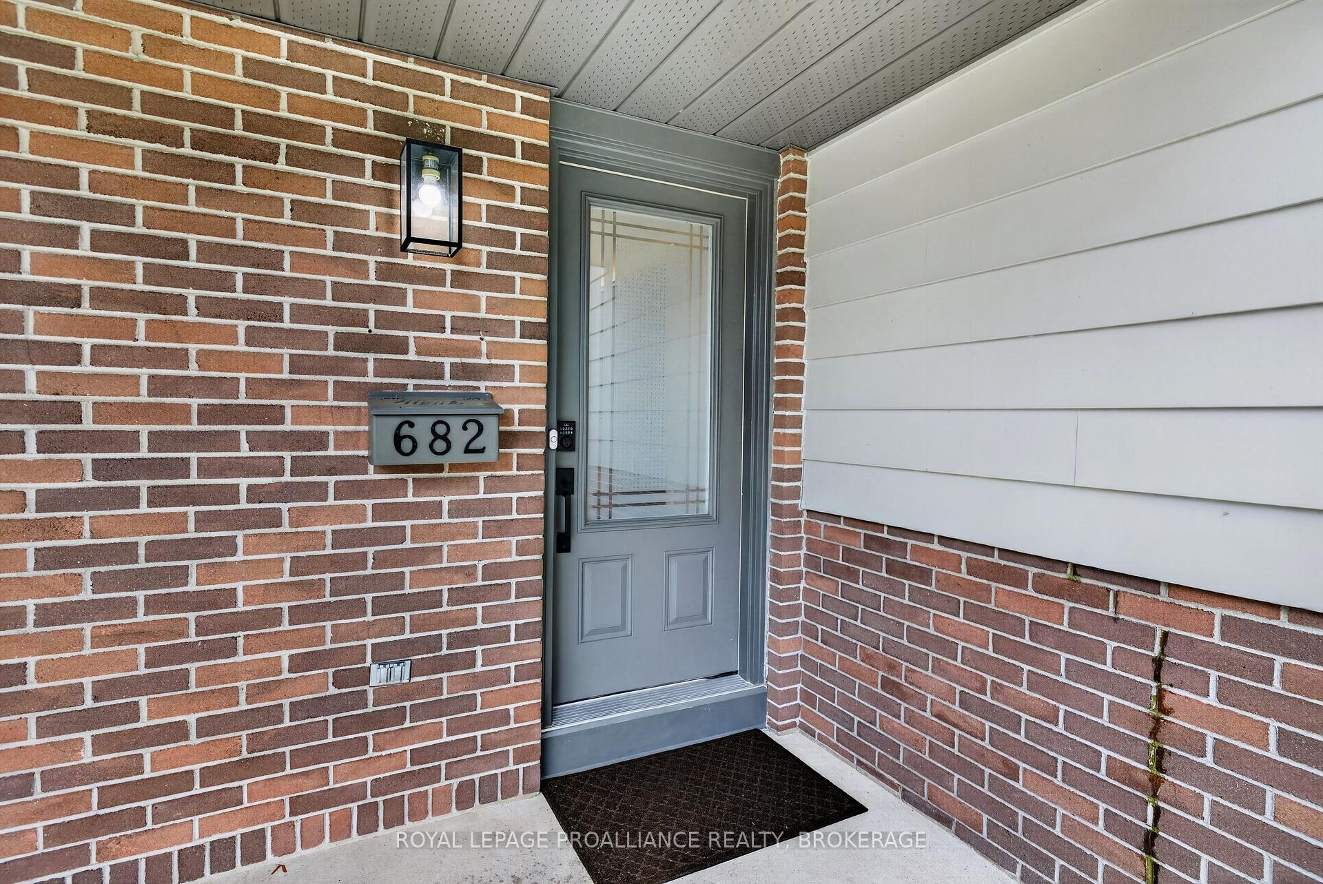 Photo 6 of 682 Carnaby Street, Kingston, South of Taylor-Kidd Blvd — HOMEH