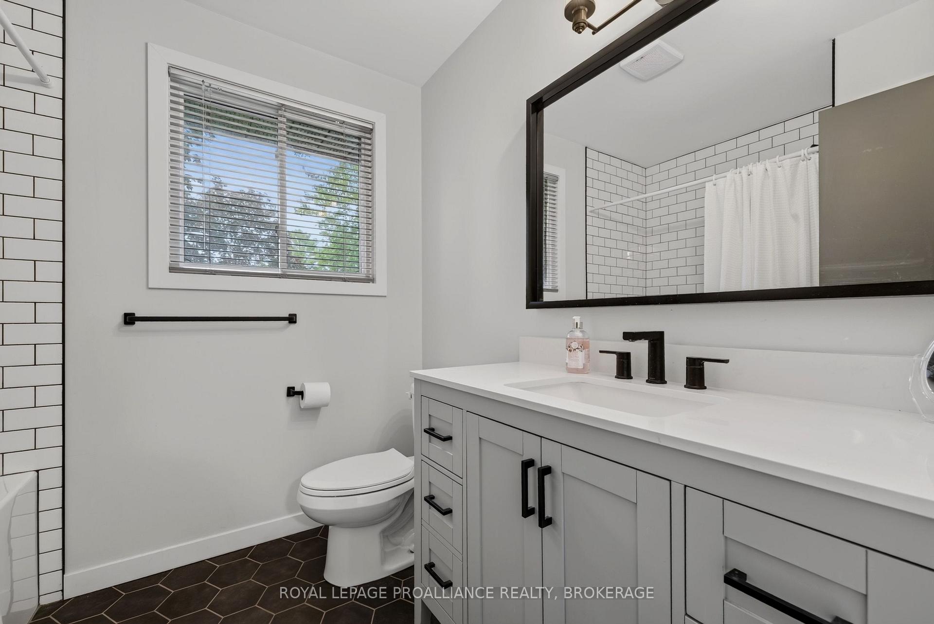 Photo 22 of 682 Carnaby Street, Kingston, South of Taylor-Kidd Blvd — HOMEH