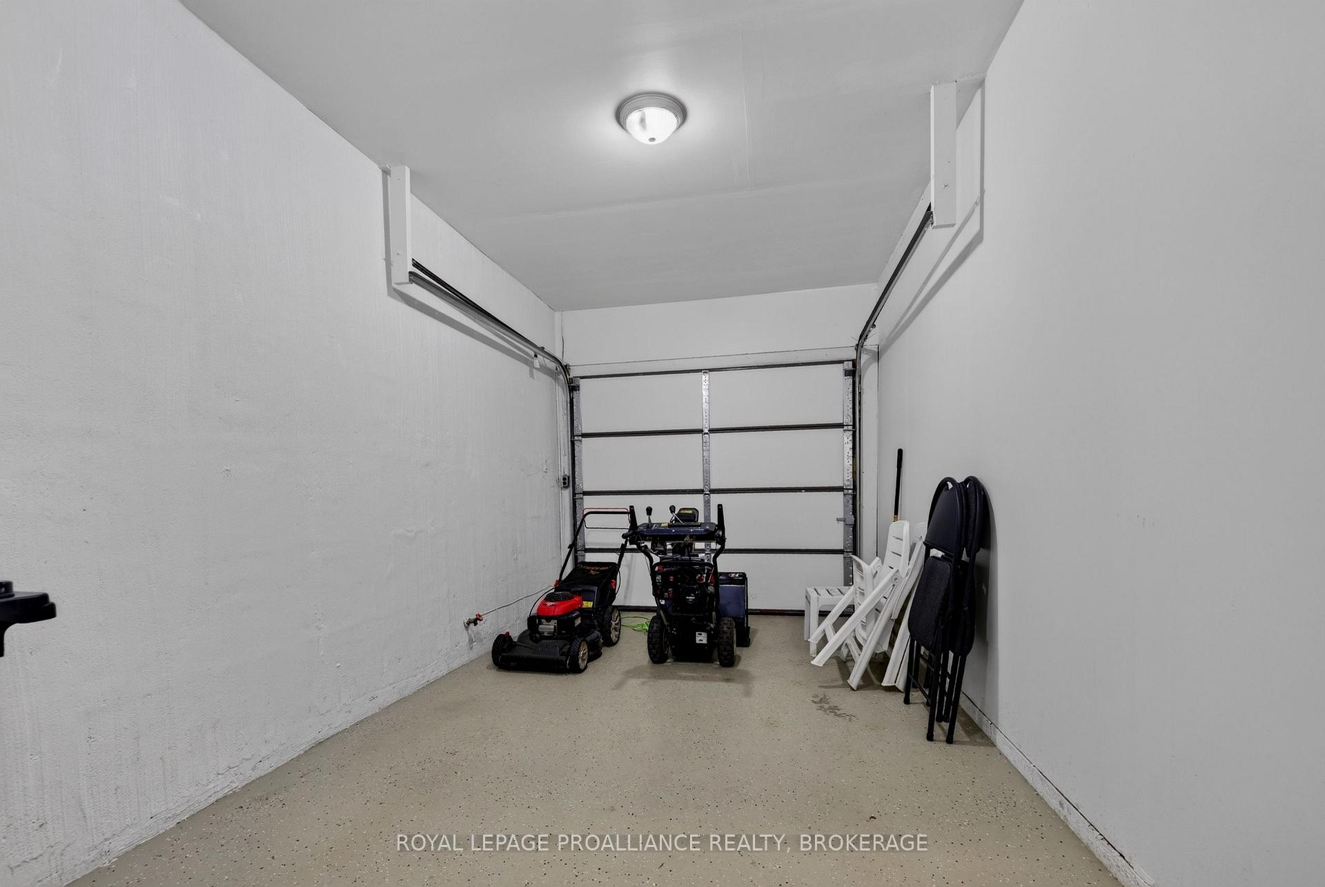 Photo 40 of 682 Carnaby Street, Kingston, South of Taylor-Kidd Blvd — HOMEH