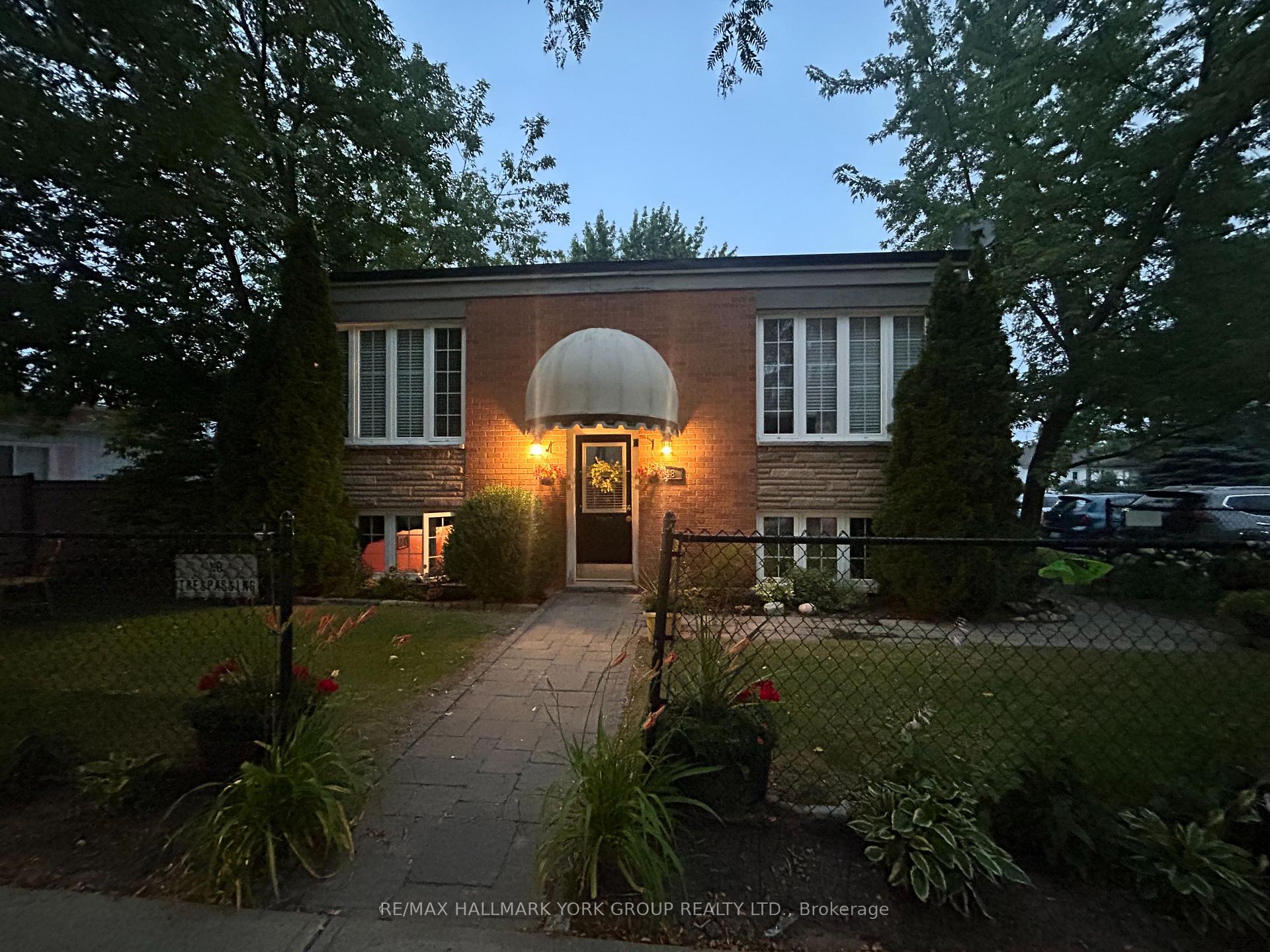 Photo 1 of Unit 101, 948 Lake Drive E, Georgina, Sutton & Jackson's Point — HOMEH