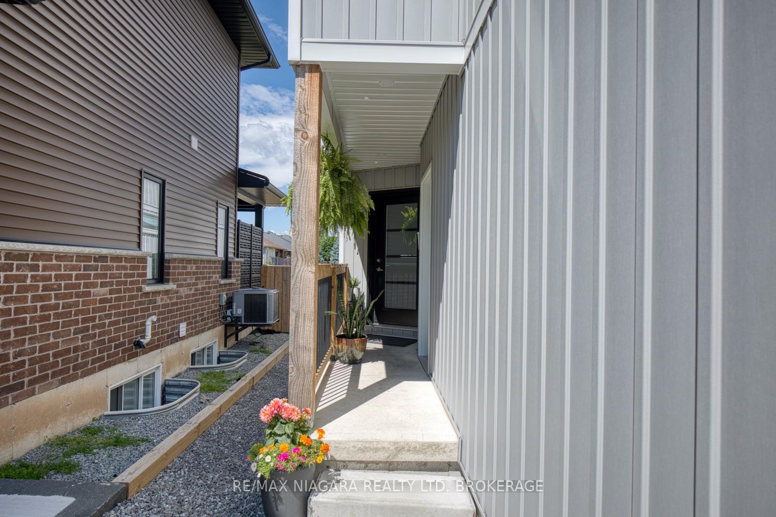 Photo 3 of 641 Clare Avenue, Welland, N. Welland — HOMEH