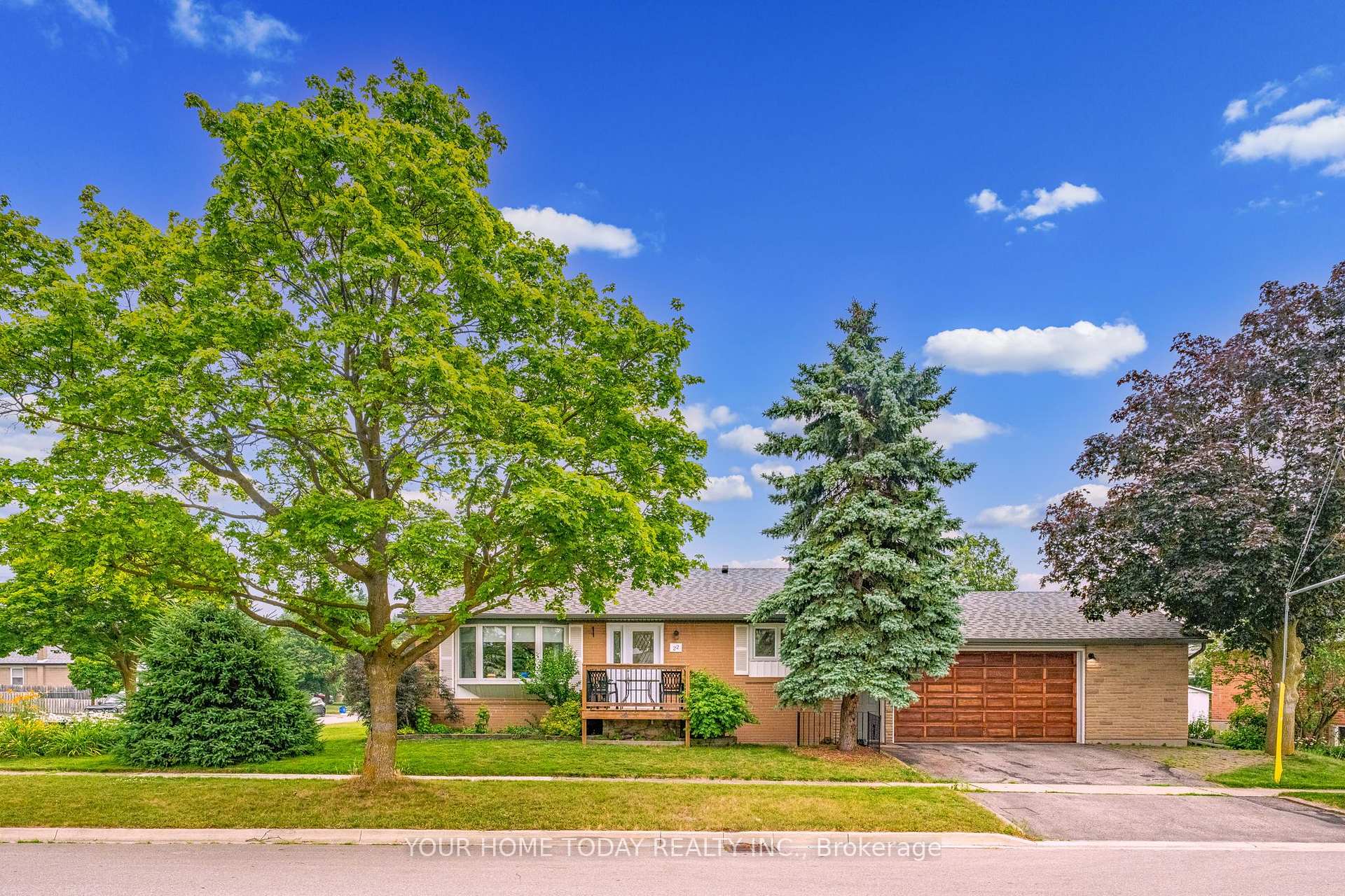 Photo 2 of 22 Norton Crescent, Halton Hills, Georgetown — HOMEH