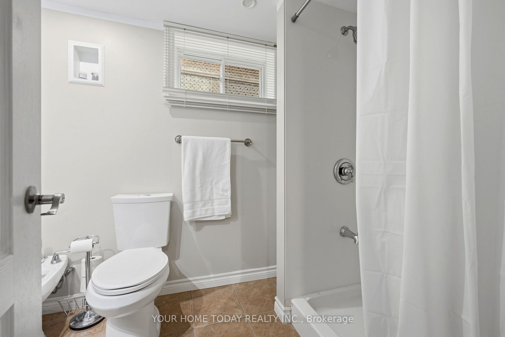 Photo 32 of 22 Norton Crescent, Halton Hills, Georgetown — HOMEH