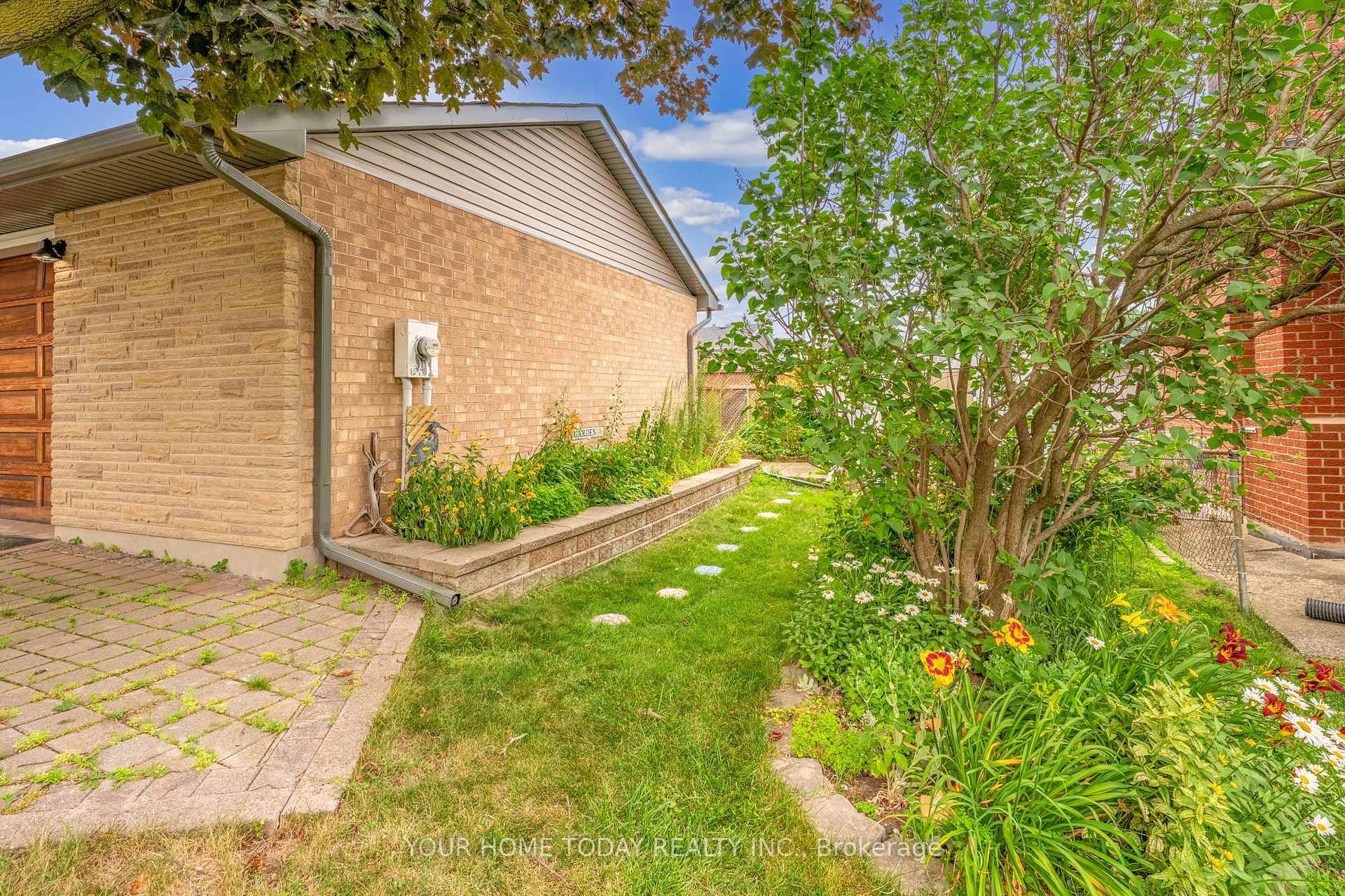 Photo 41 of 22 Norton Crescent, Halton Hills, Georgetown — HOMEH