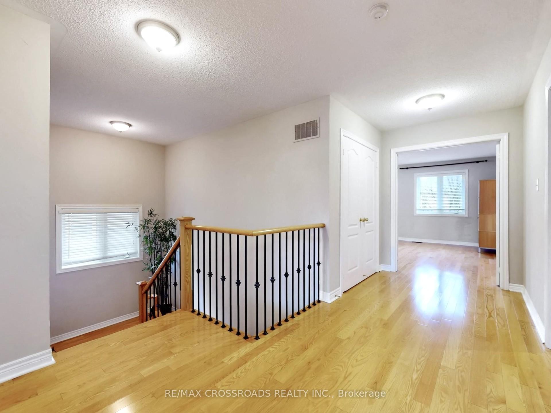 Photo 12 of 39 Pantano Drive, Vaughan, Patterson — HOMEH