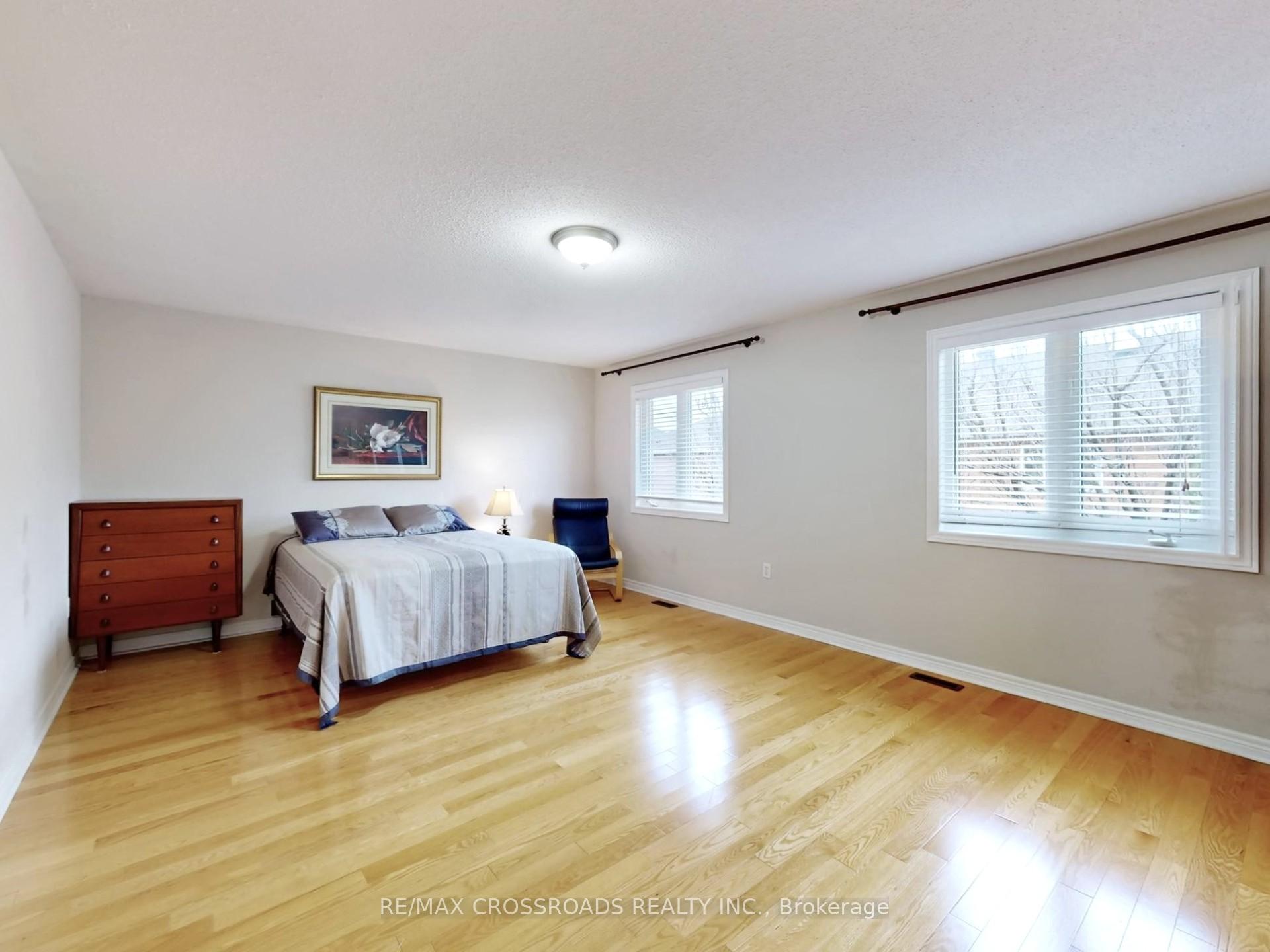 Photo 13 of 39 Pantano Drive, Vaughan, Patterson — HOMEH