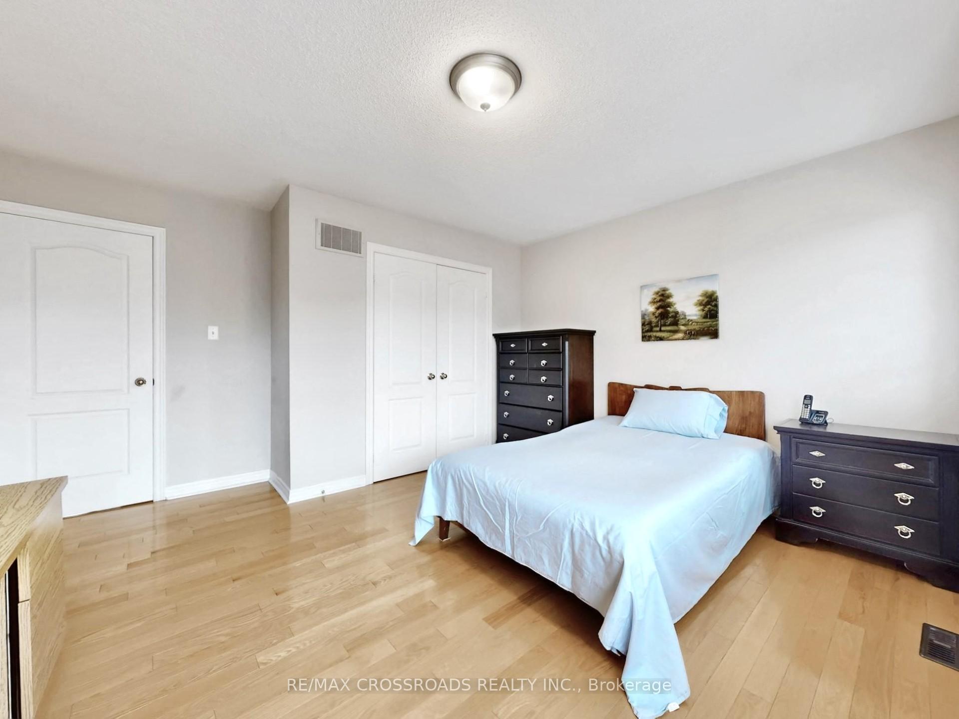 Photo 17 of 39 Pantano Drive, Vaughan, Patterson — HOMEH