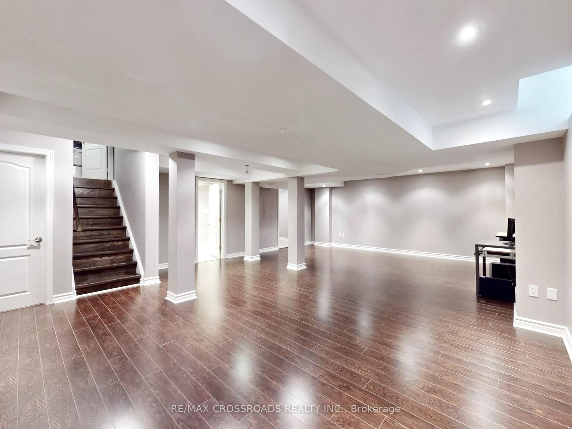 Photo 23 of 39 Pantano Drive, Vaughan, Patterson — HOMEH