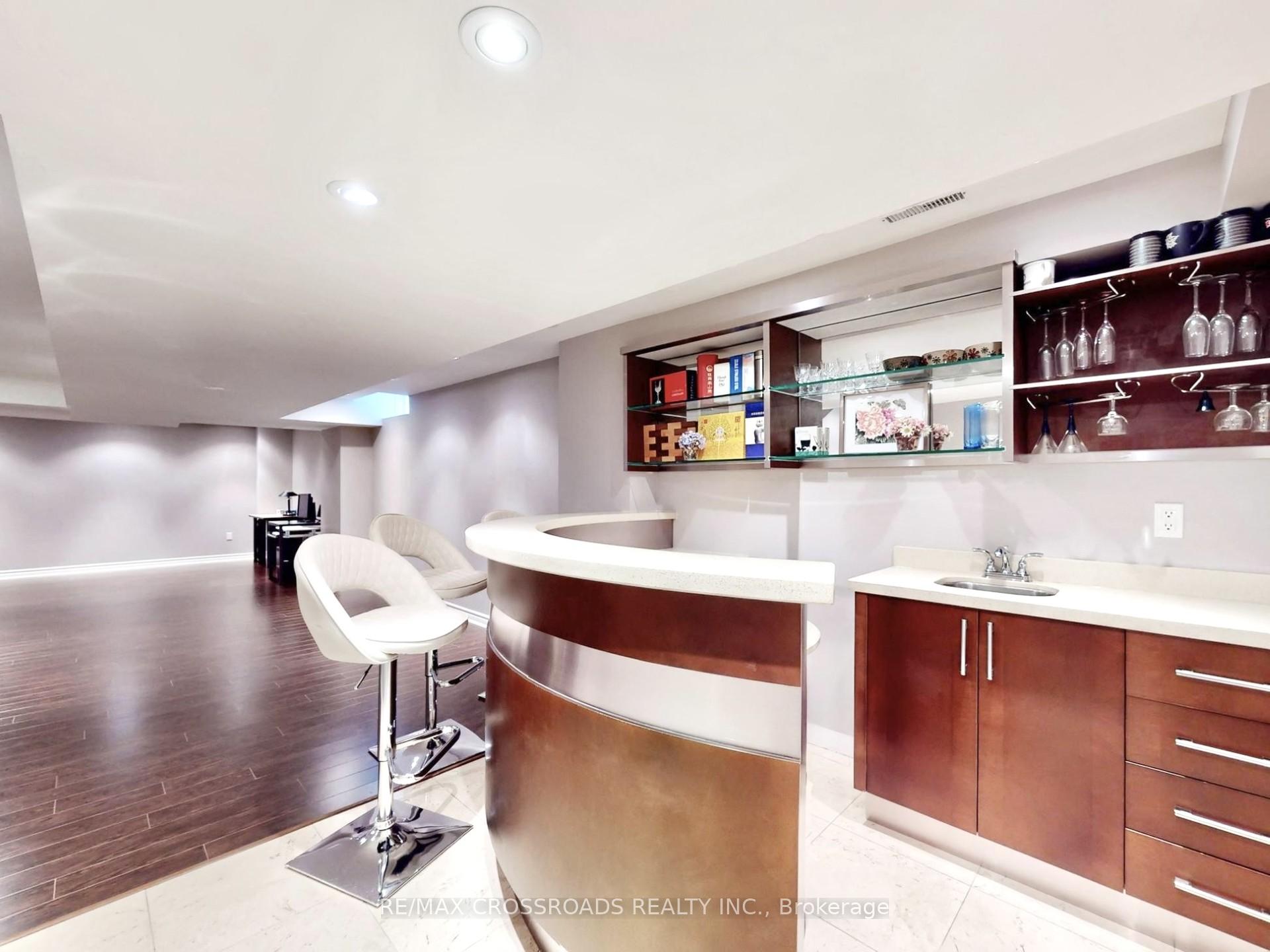 Photo 24 of 39 Pantano Drive, Vaughan, Patterson — HOMEH