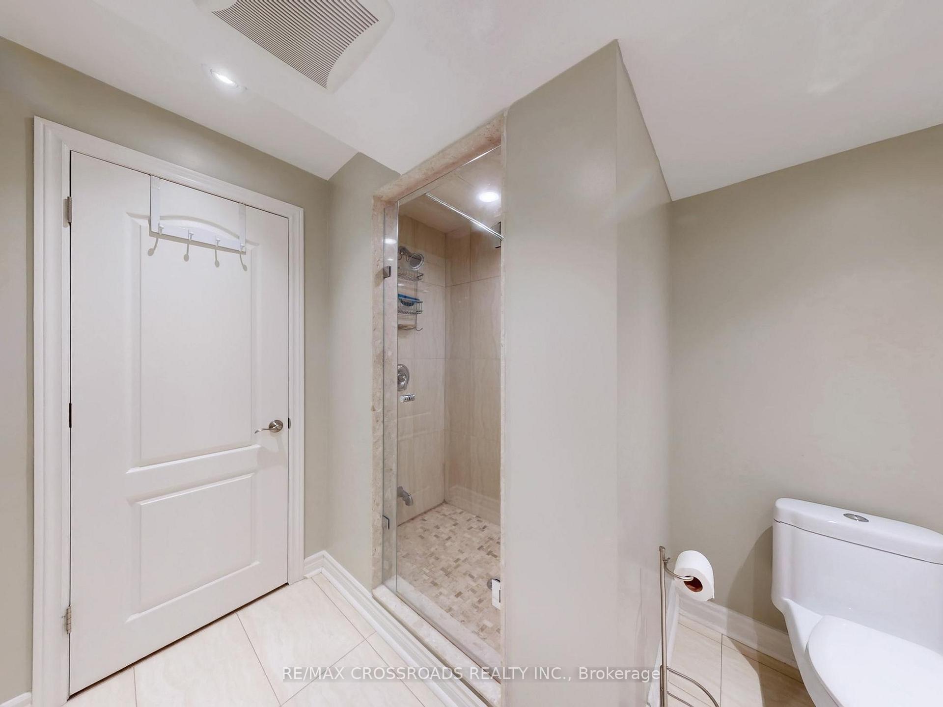 Photo 27 of 39 Pantano Drive, Vaughan, Patterson — HOMEH