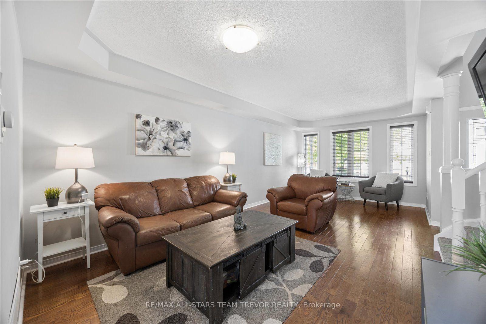 Photo 2 of 30 Laurendale Avenue, Georgina, Keswick South — HOMEH