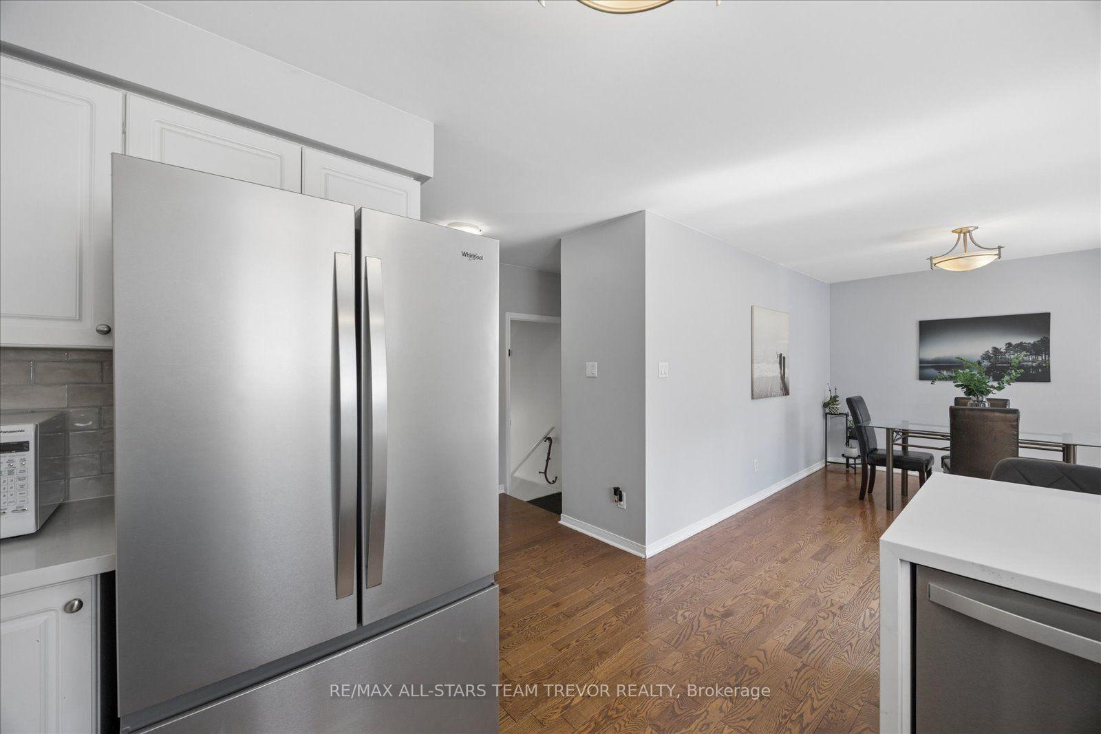 Photo 8 of 30 Laurendale Avenue, Georgina, Keswick South — HOMEH