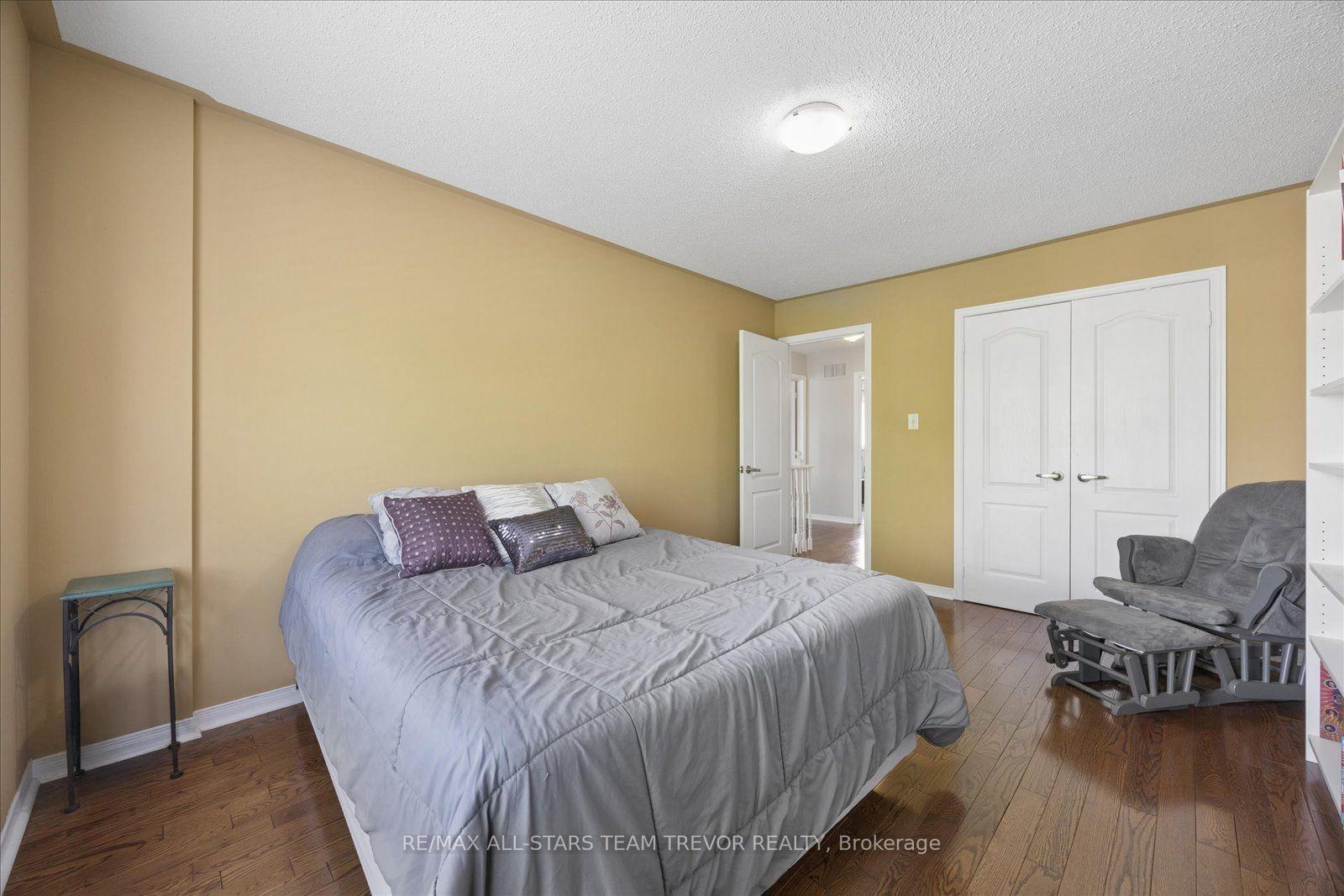 Photo 20 of 30 Laurendale Avenue, Georgina, Keswick South — HOMEH