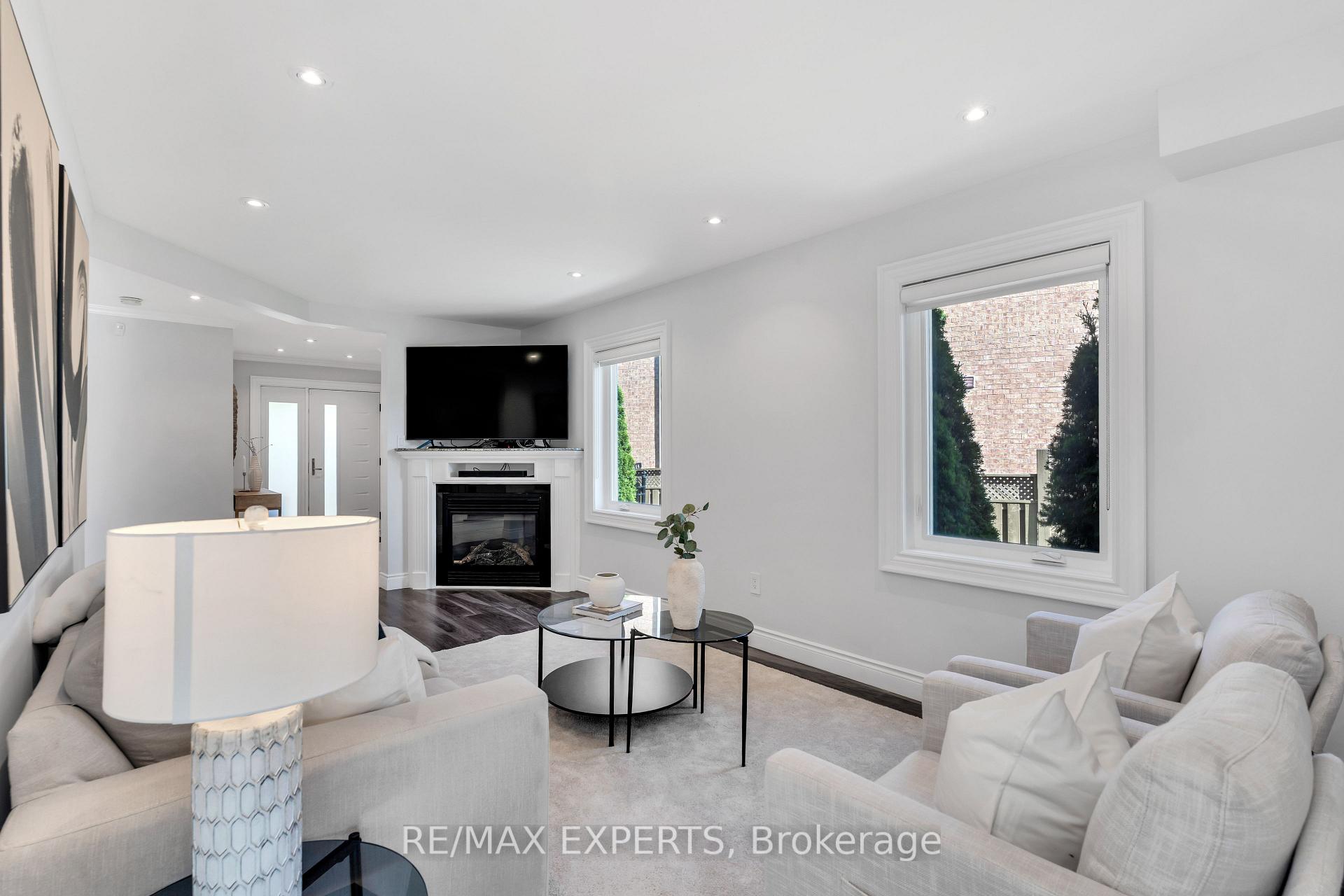 Photo 6 of 86 Humbershed Crescent, Caledon, Bolton West — HOMEH