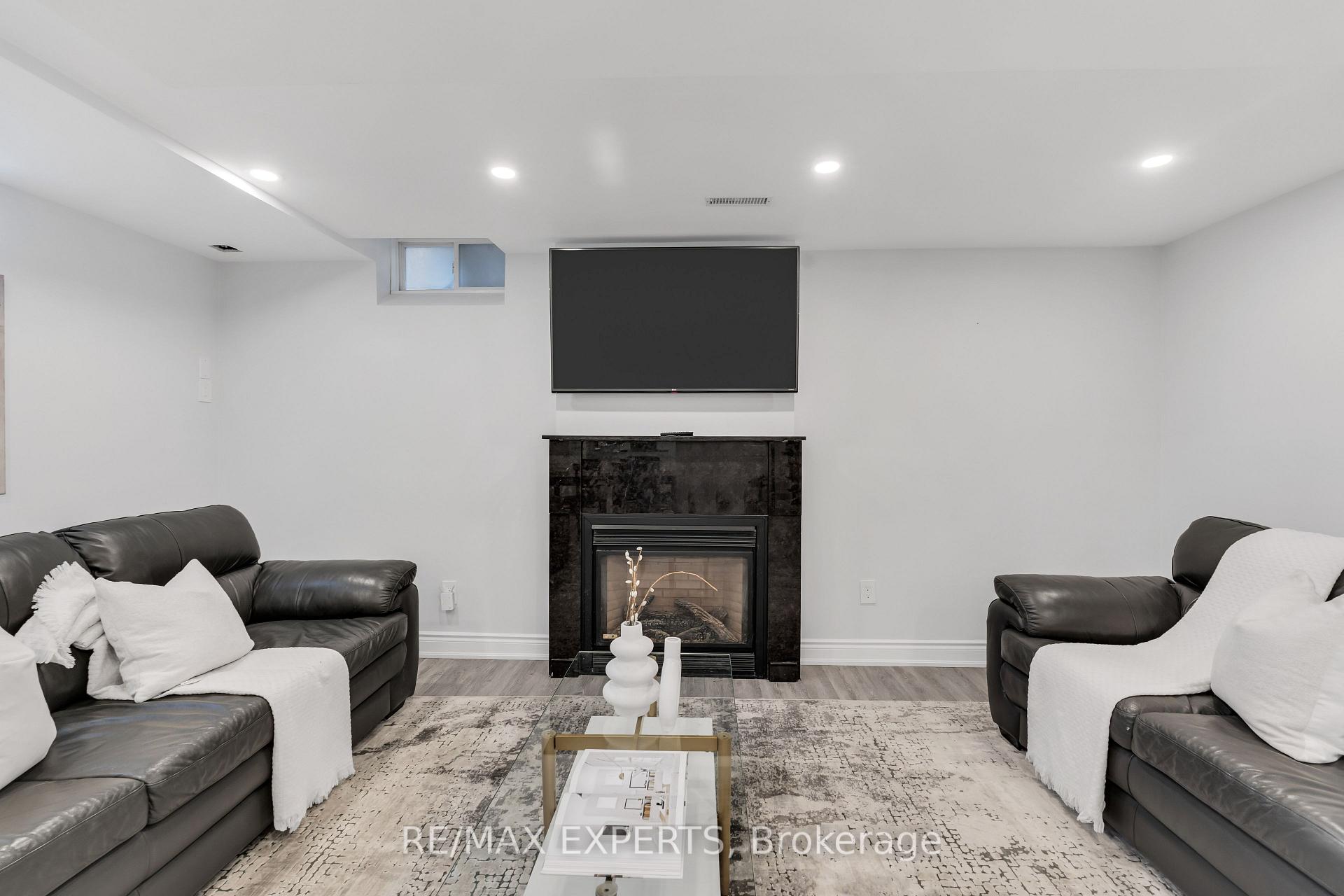 Photo 23 of 86 Humbershed Crescent, Caledon, Bolton West — HOMEH