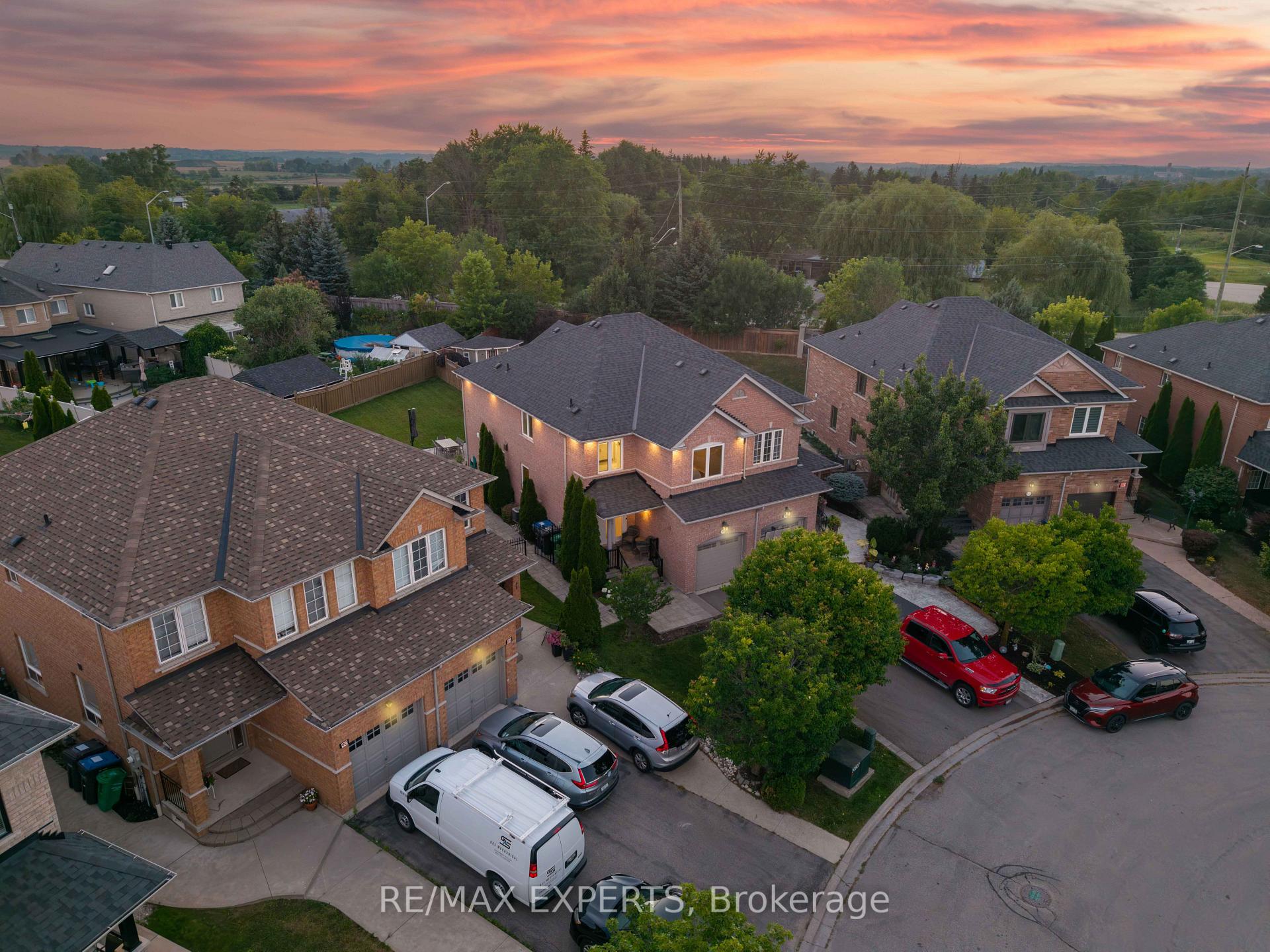 Photo 32 of 86 Humbershed Crescent, Caledon, Bolton West — HOMEH