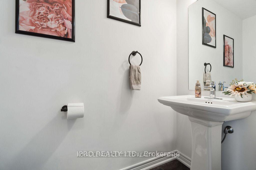 Photo 6 of Unit 33, 575 Woodward Avenue, Hamilton, Parkview — HOMEH