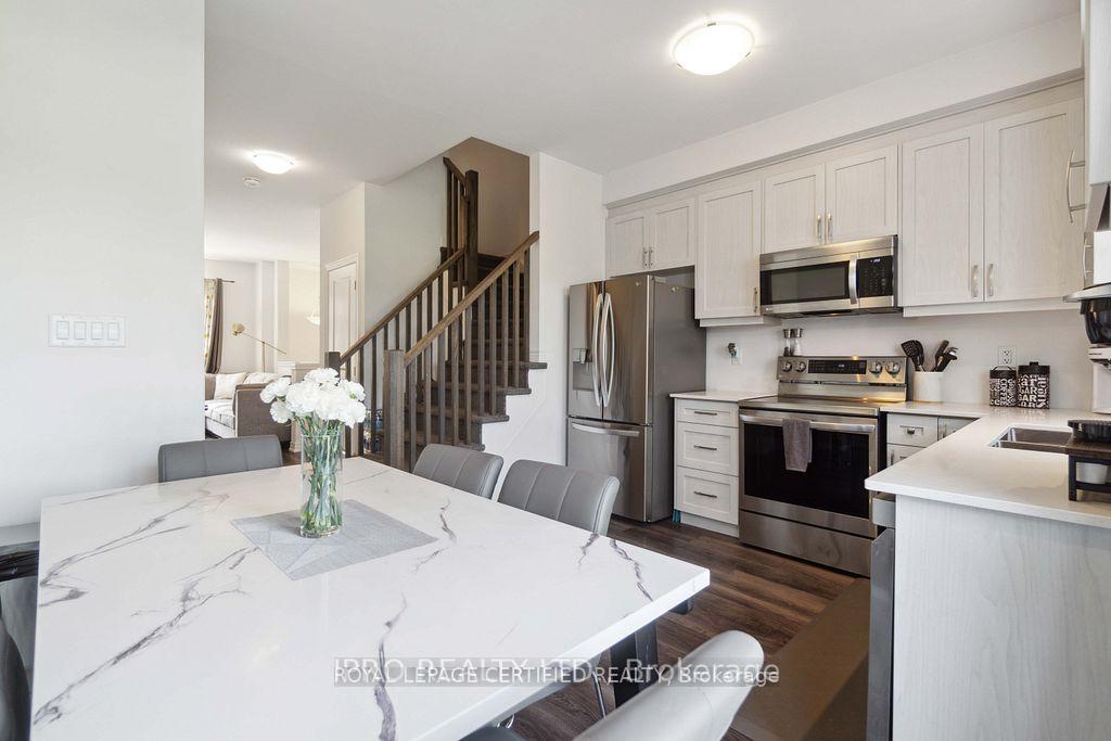 Photo 11 of Unit 33, 575 Woodward Avenue, Hamilton, Parkview — HOMEH