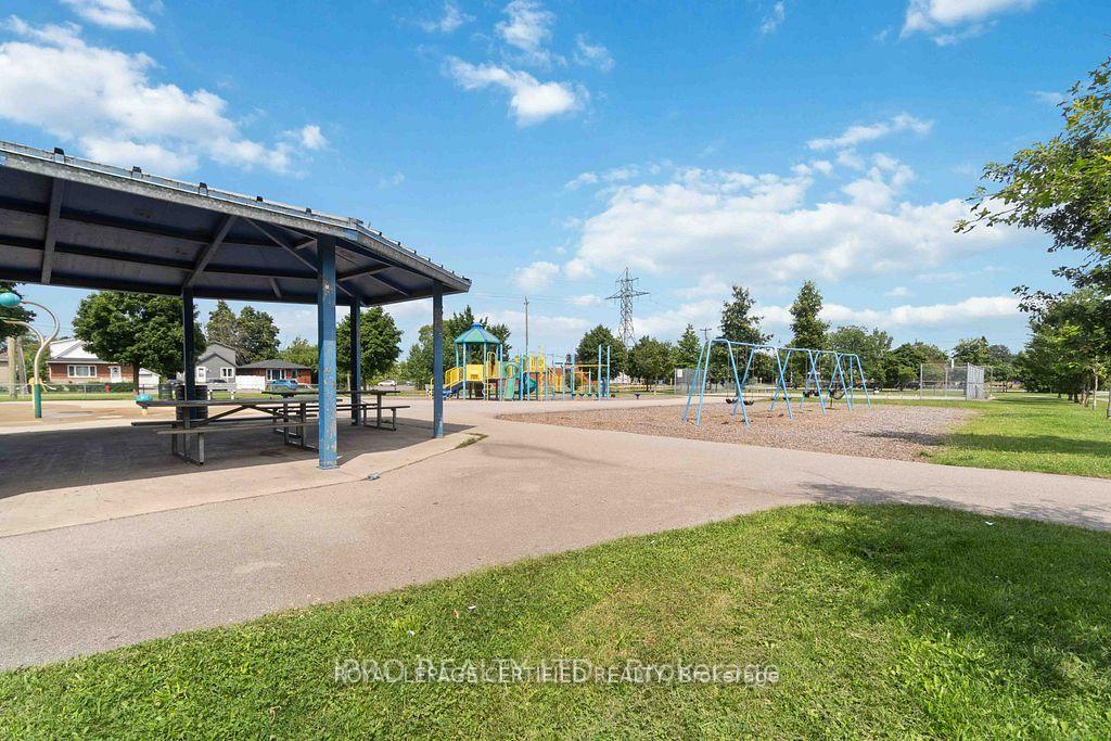 Photo 35 of Unit 33, 575 Woodward Avenue, Hamilton, Parkview — HOMEH