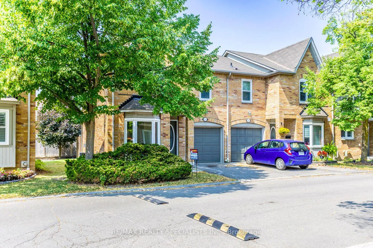 Front of Unit 13B, 5865 Dalebrook Crescent