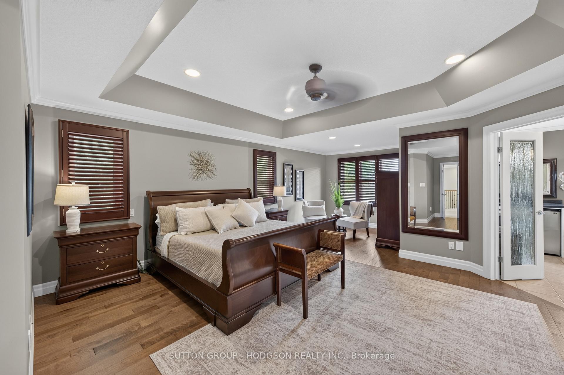 Photo 49 of 656 Robertson Place, London, South L — HOMEH