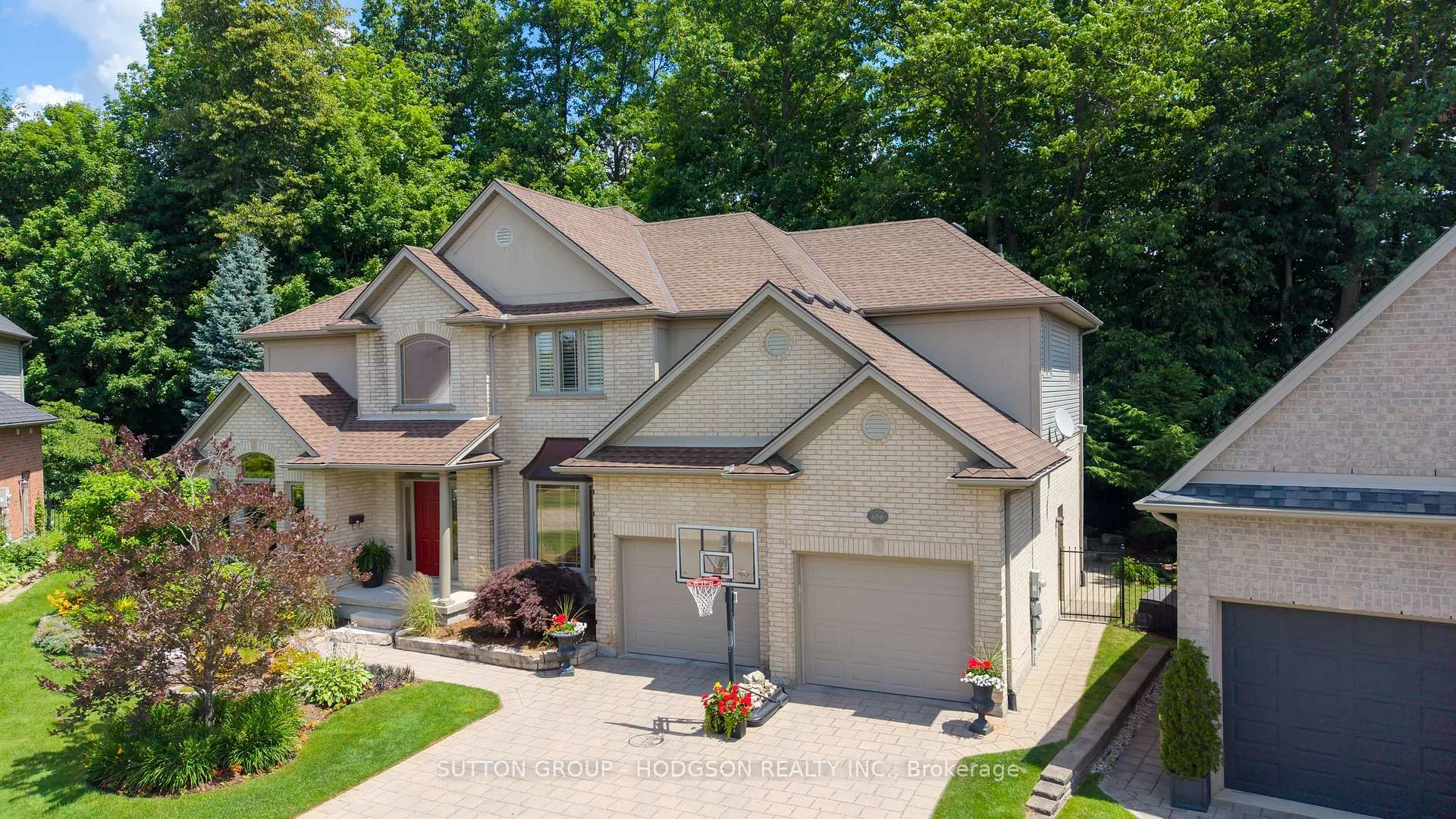 Photo 3 of 656 Robertson Place, London, South L — HOMEH