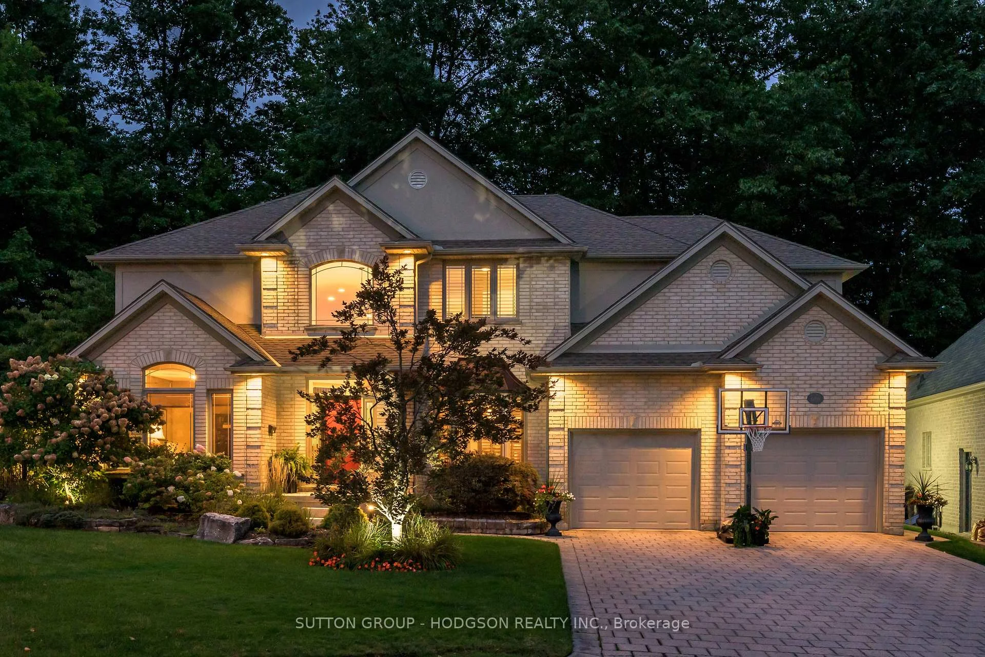Photo 1 of 656 Robertson Place, London, South L — HOMEH