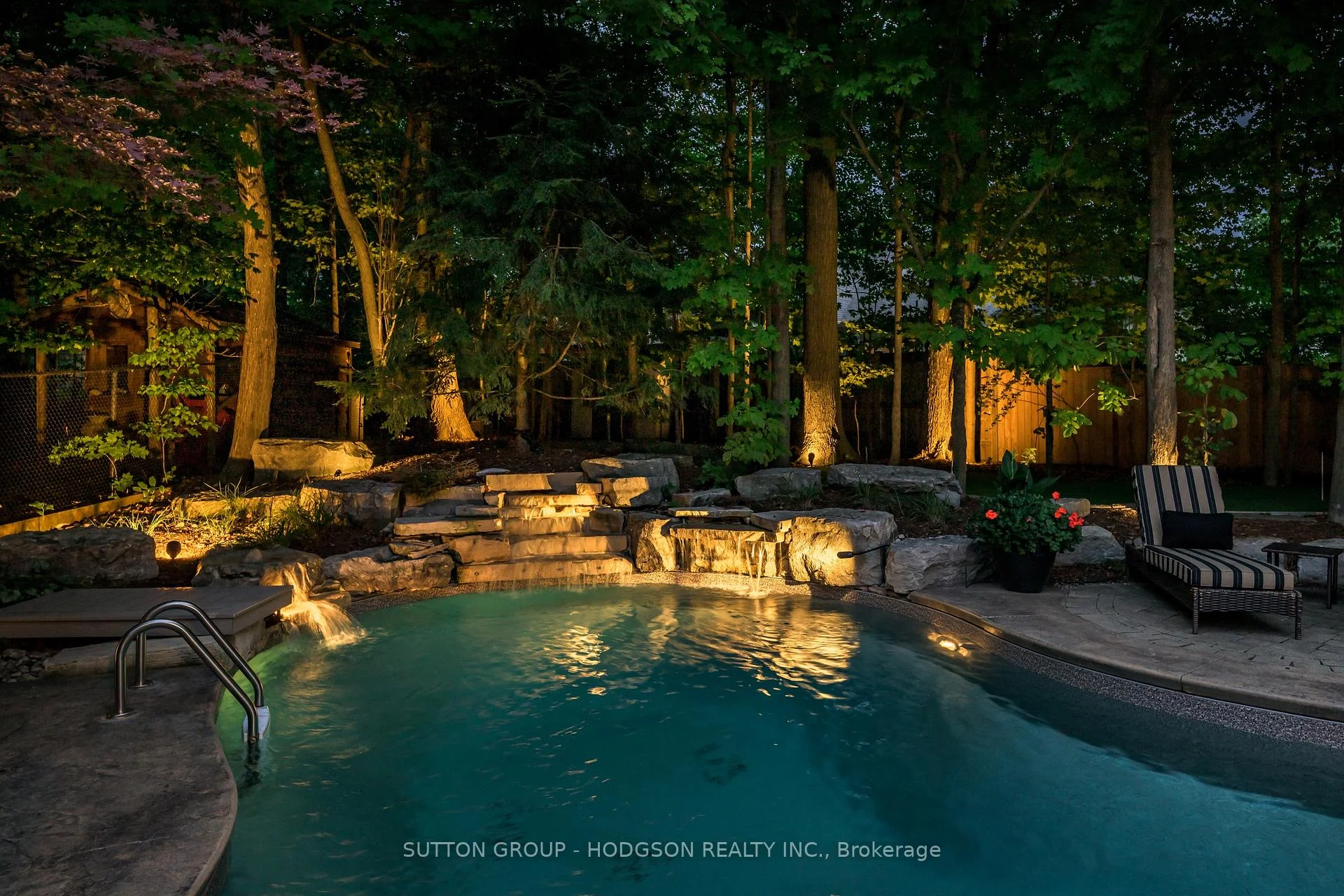Photo 16 of 656 Robertson Place, London, South L — HOMEH