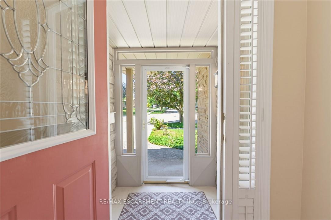 Photo 6 of 59 Forestview Drive, Hamilton, Cootes Paradise — HOMEH