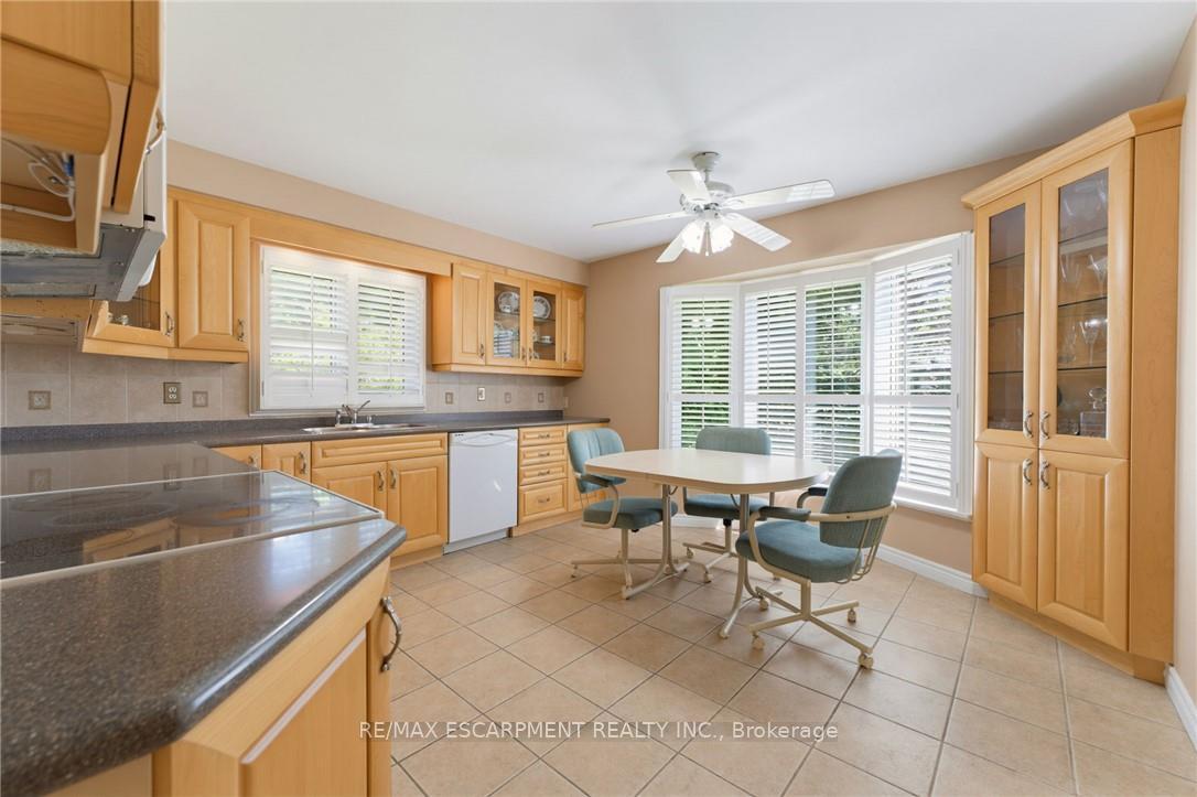 Photo 14 of 59 Forestview Drive, Hamilton, Cootes Paradise — HOMEH