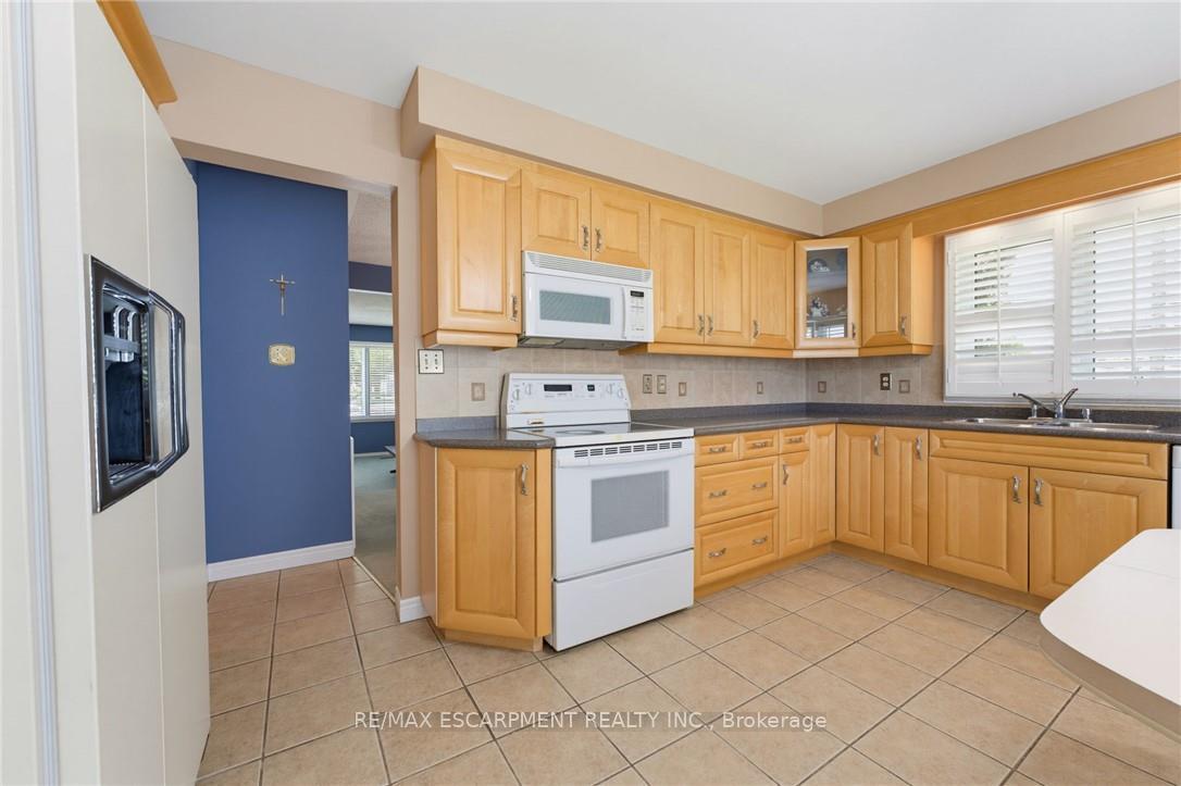 Photo 15 of 59 Forestview Drive, Hamilton, Cootes Paradise — HOMEH
