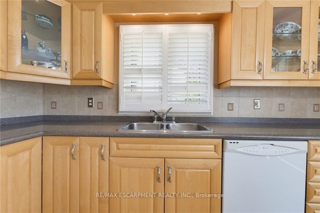 Photo 16 of 59 Forestview Drive, Hamilton, Cootes Paradise — HOMEH