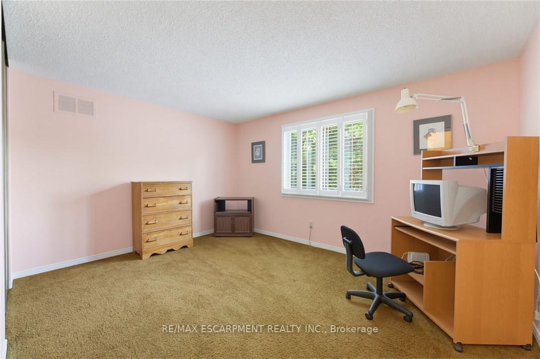 Photo 25 of 59 Forestview Drive, Hamilton, Cootes Paradise — HOMEH