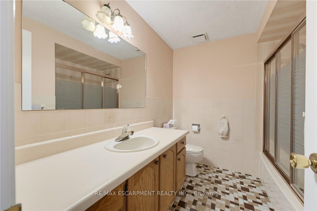 Photo 27 of 59 Forestview Drive, Hamilton, Cootes Paradise — HOMEH