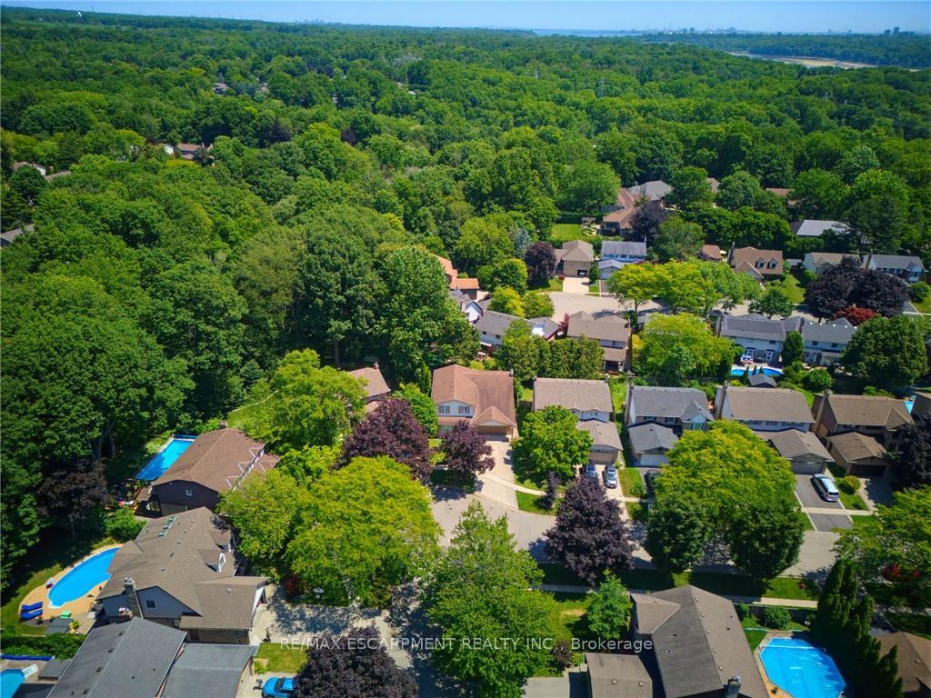 Photo 44 of 59 Forestview Drive, Hamilton, Cootes Paradise — HOMEH