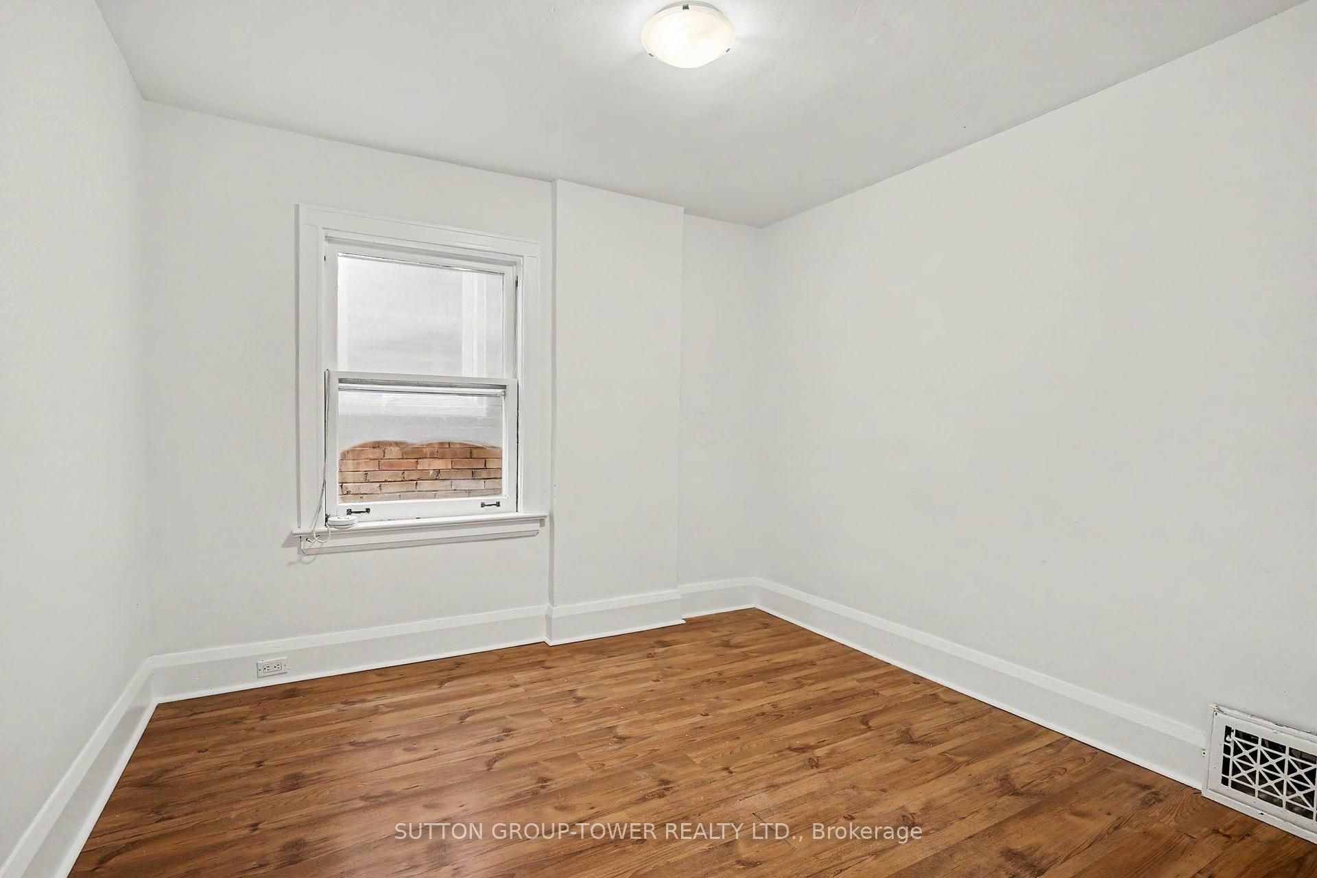 Photo 15 of 118 Castlefield Avenue, Toronto, Yonge-Eglinton — HOMEH
