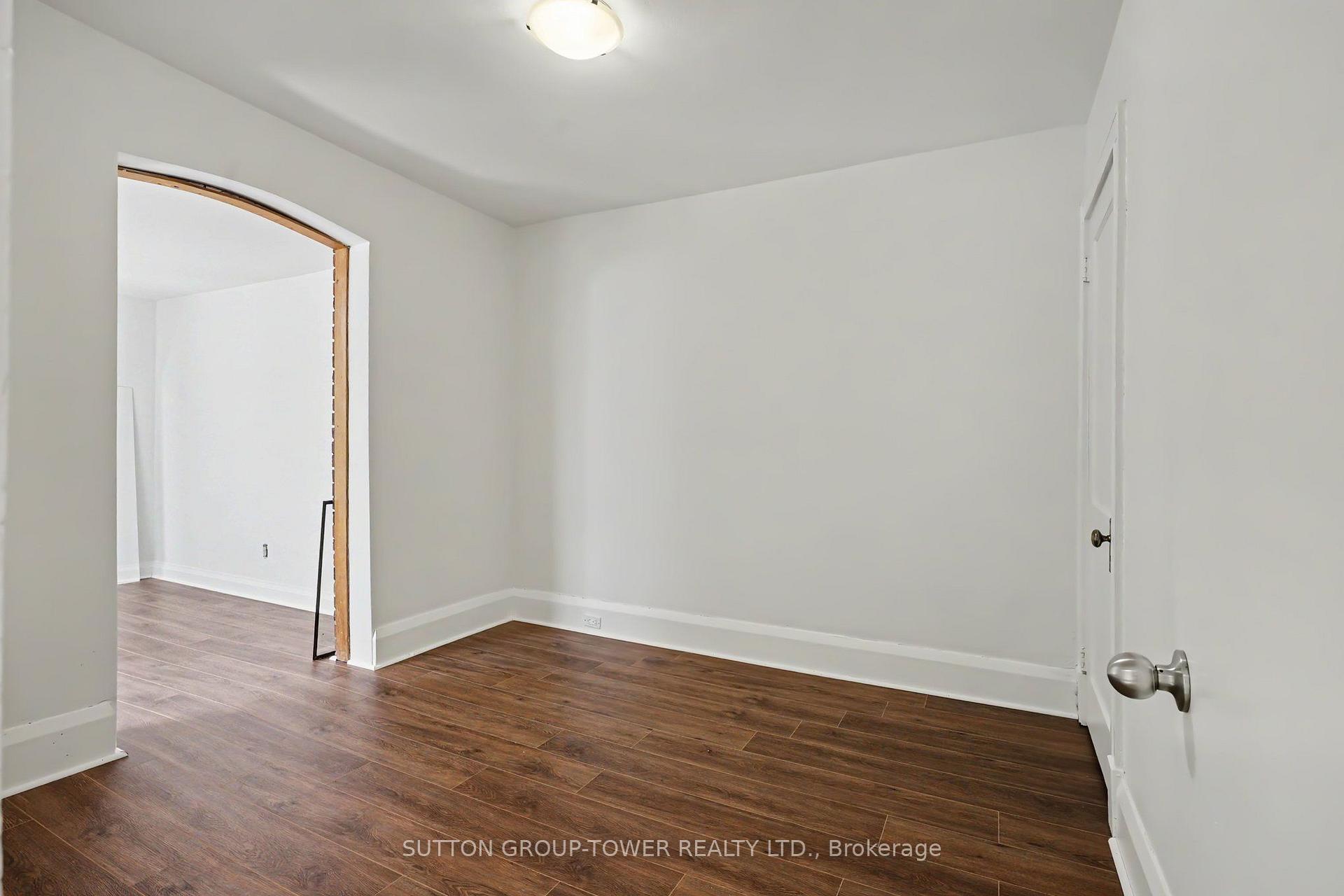 Photo 20 of 118 Castlefield Avenue, Toronto, Yonge-Eglinton — HOMEH