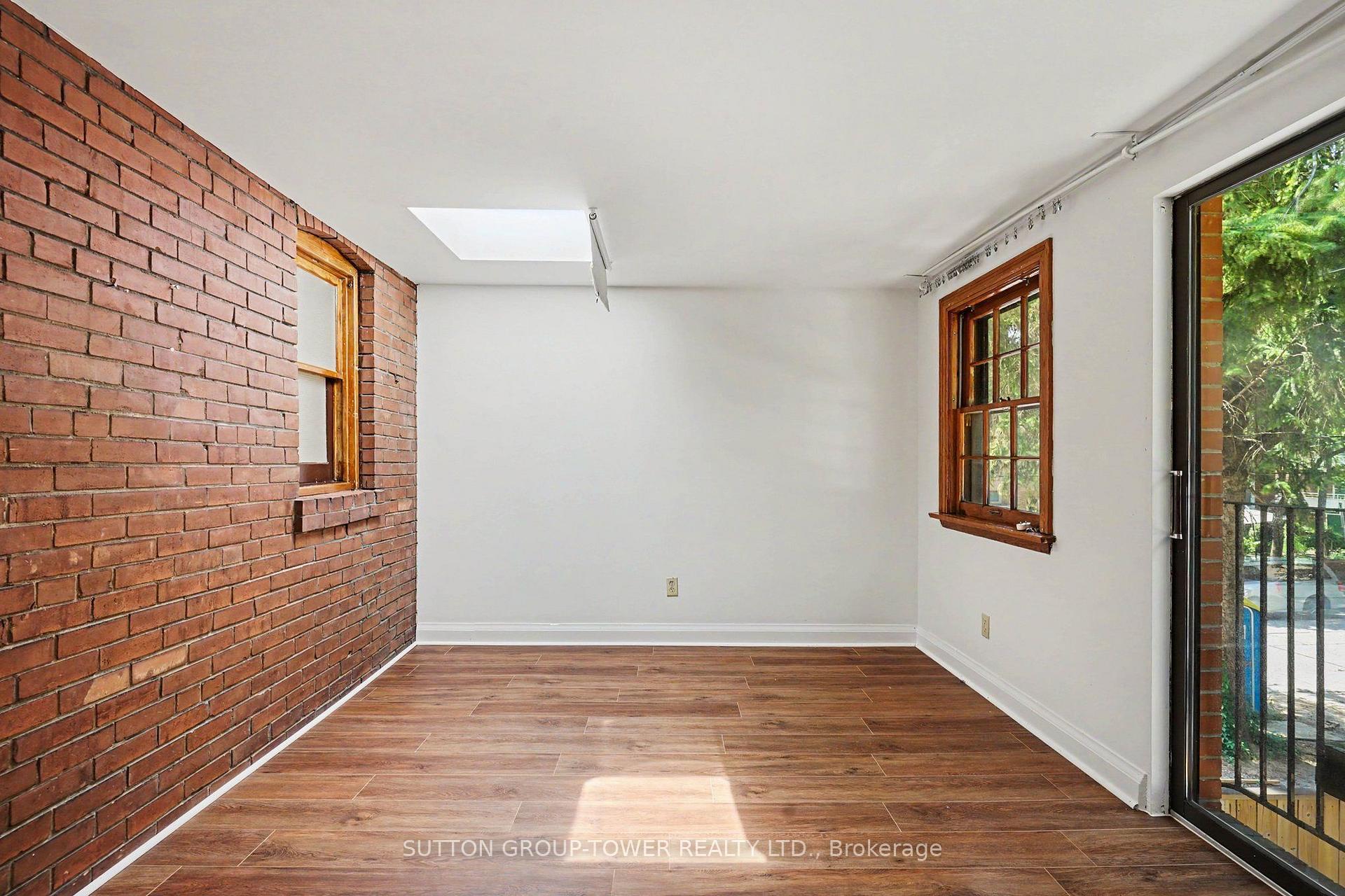 Photo 23 of 118 Castlefield Avenue, Toronto, Yonge-Eglinton — HOMEH