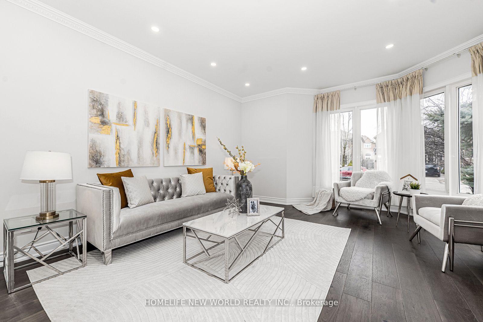 Photo 2 of 11 Fortune Crescent, Richmond Hill, Rouge Woods — HOMEH