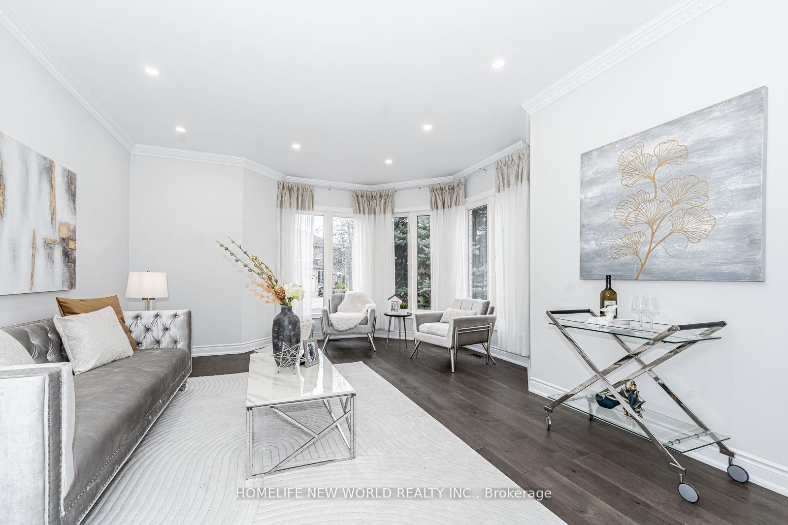 Photo 5 of 11 Fortune Crescent, Richmond Hill, Rouge Woods — HOMEH