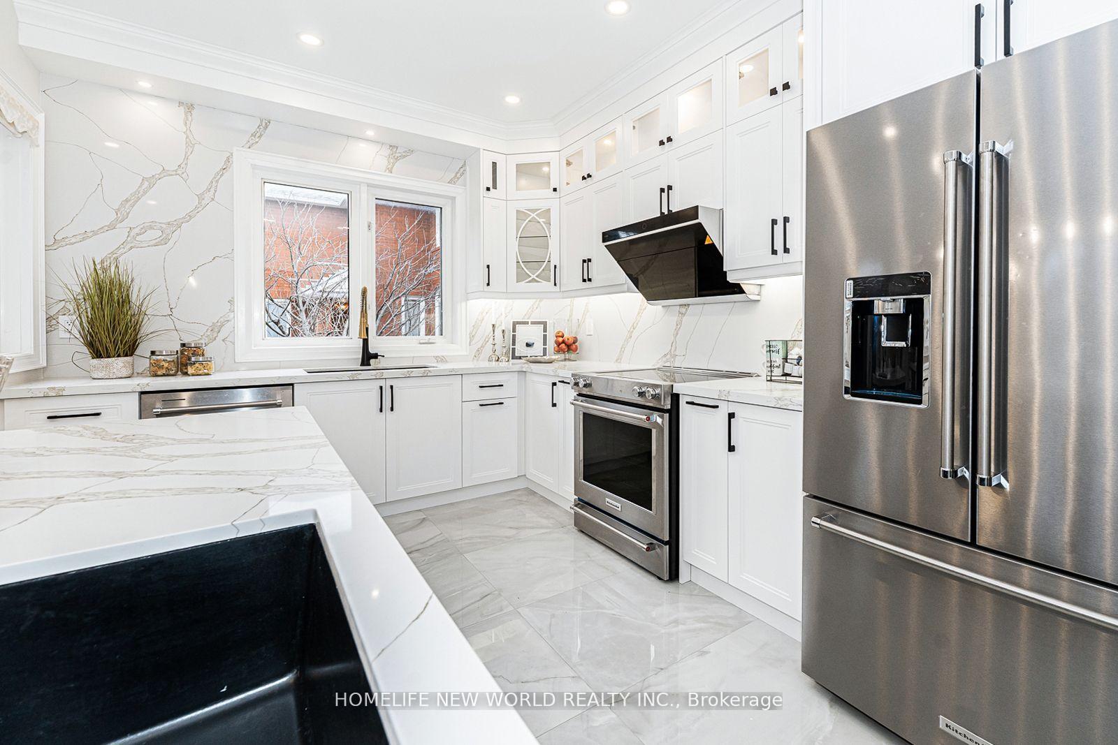 Photo 12 of 11 Fortune Crescent, Richmond Hill, Rouge Woods — HOMEH